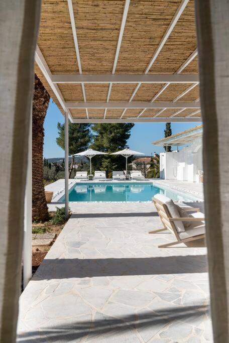 Villa photo 3