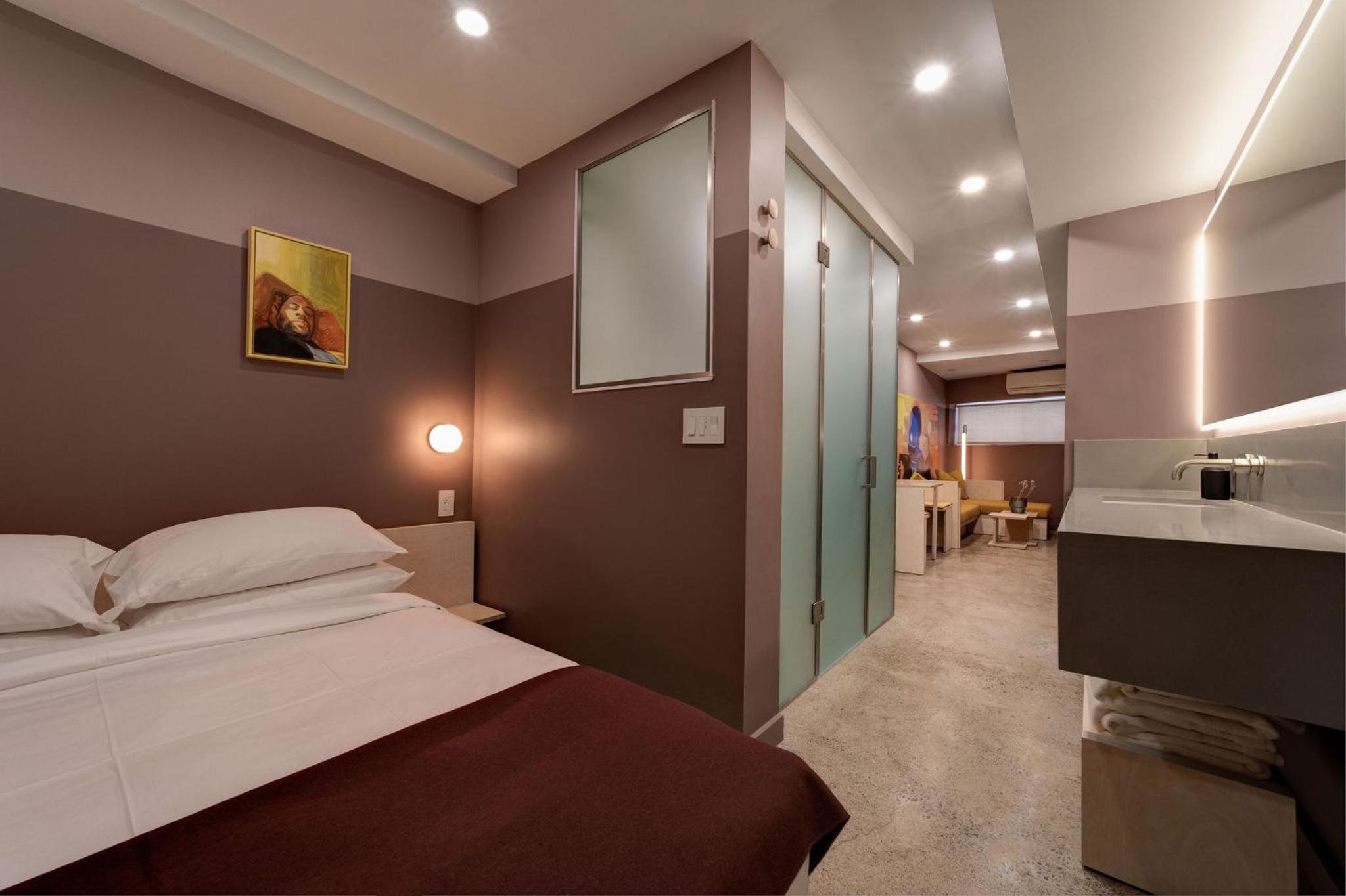 Queen Room