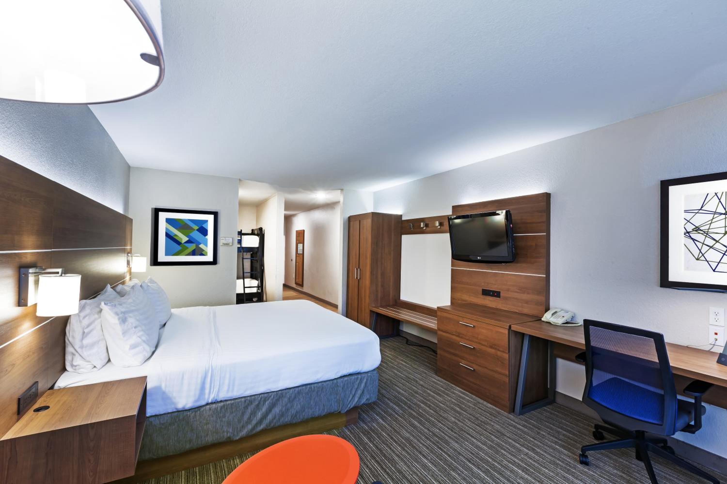 Family Suite - Photo 1
