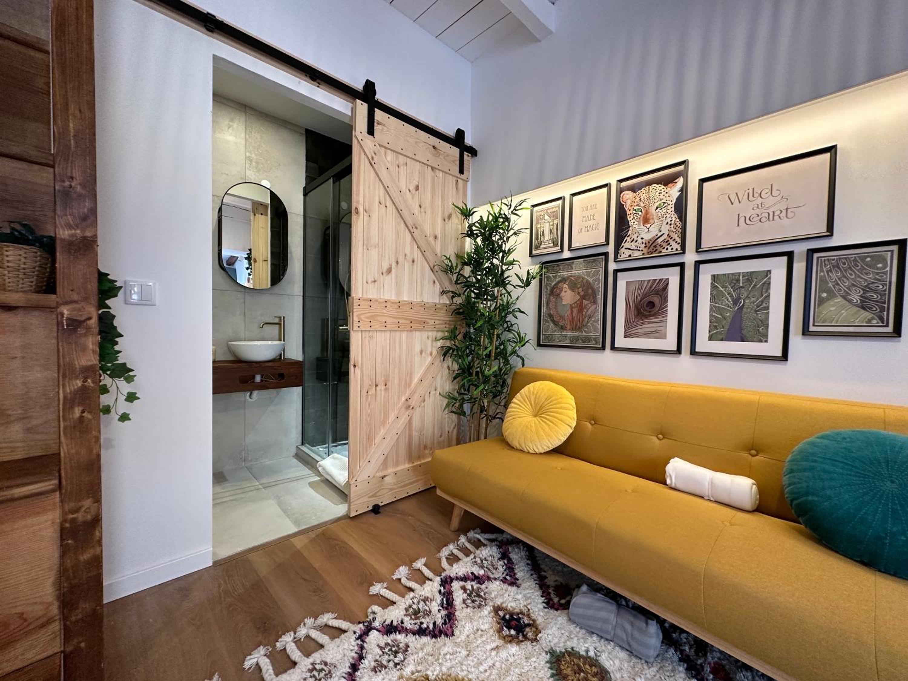 One-Bedroom House photo 1