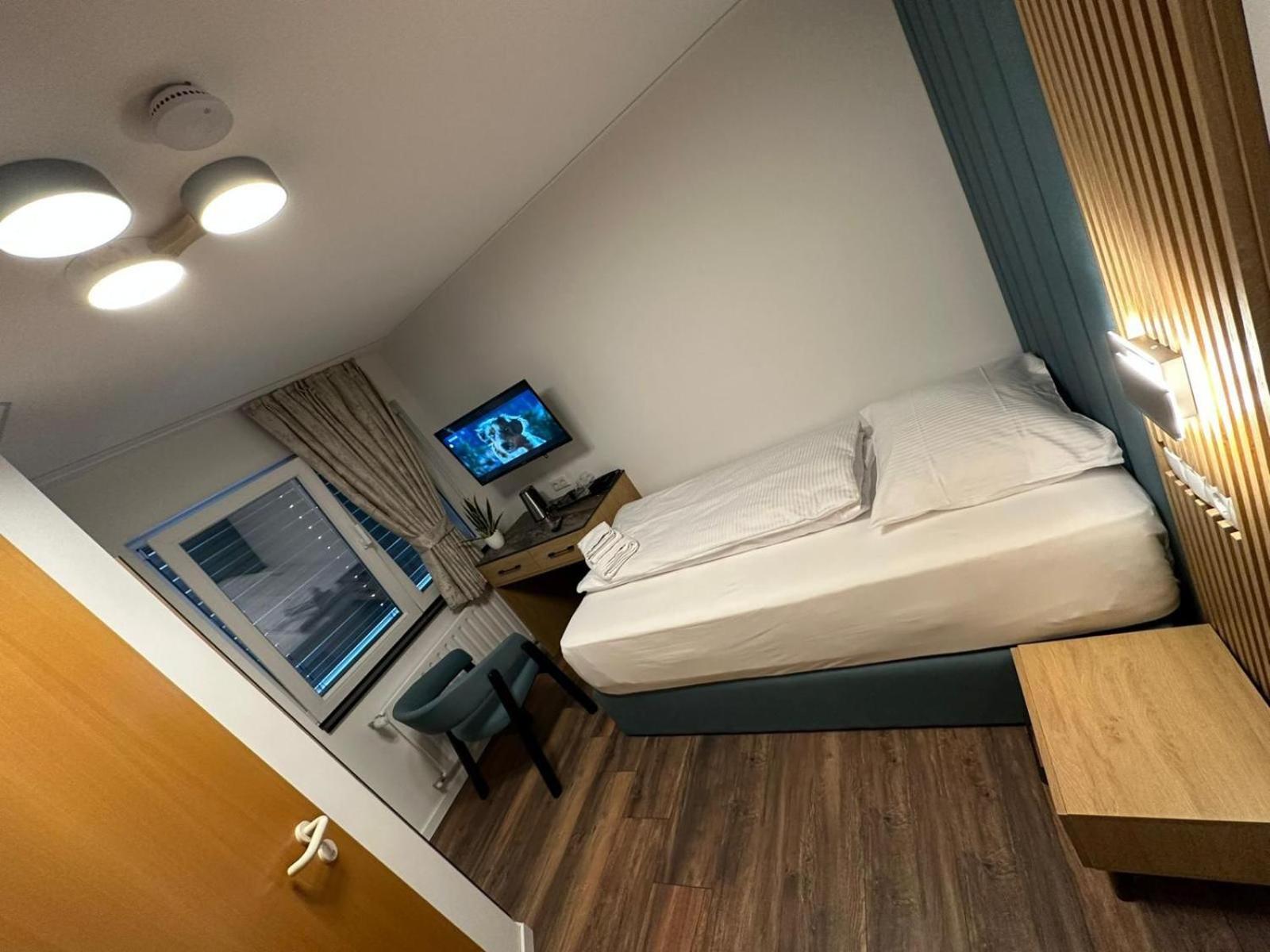Single Room photo 1
