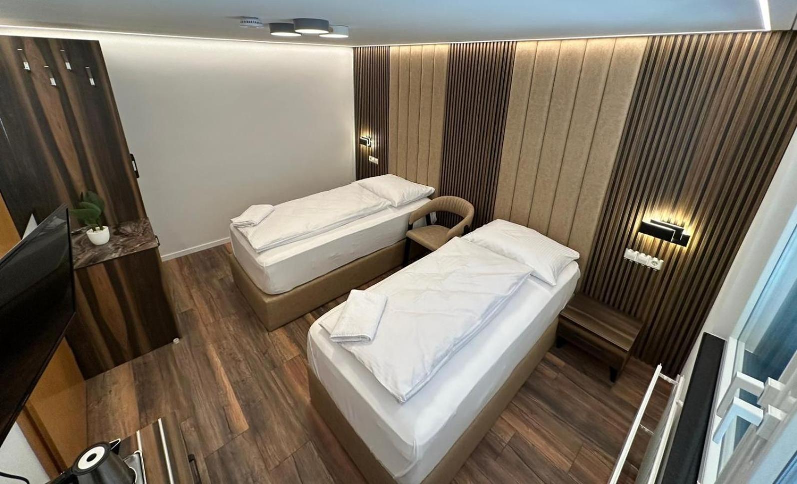Double or Twin Room with Balcony photo 2
