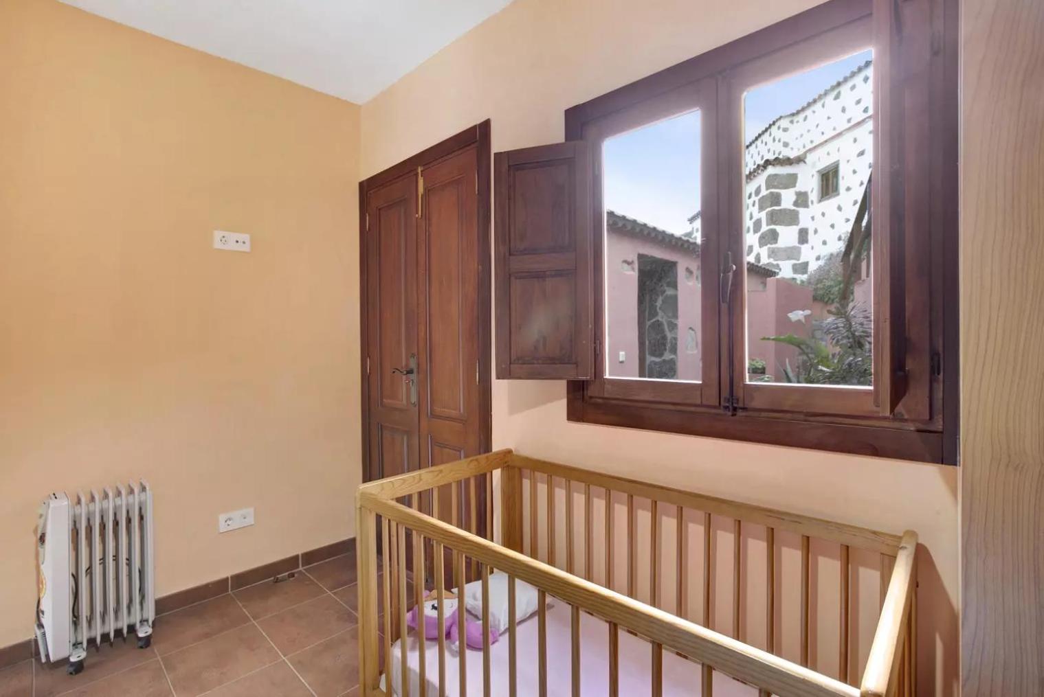 Casa adosada de tres habitaciones