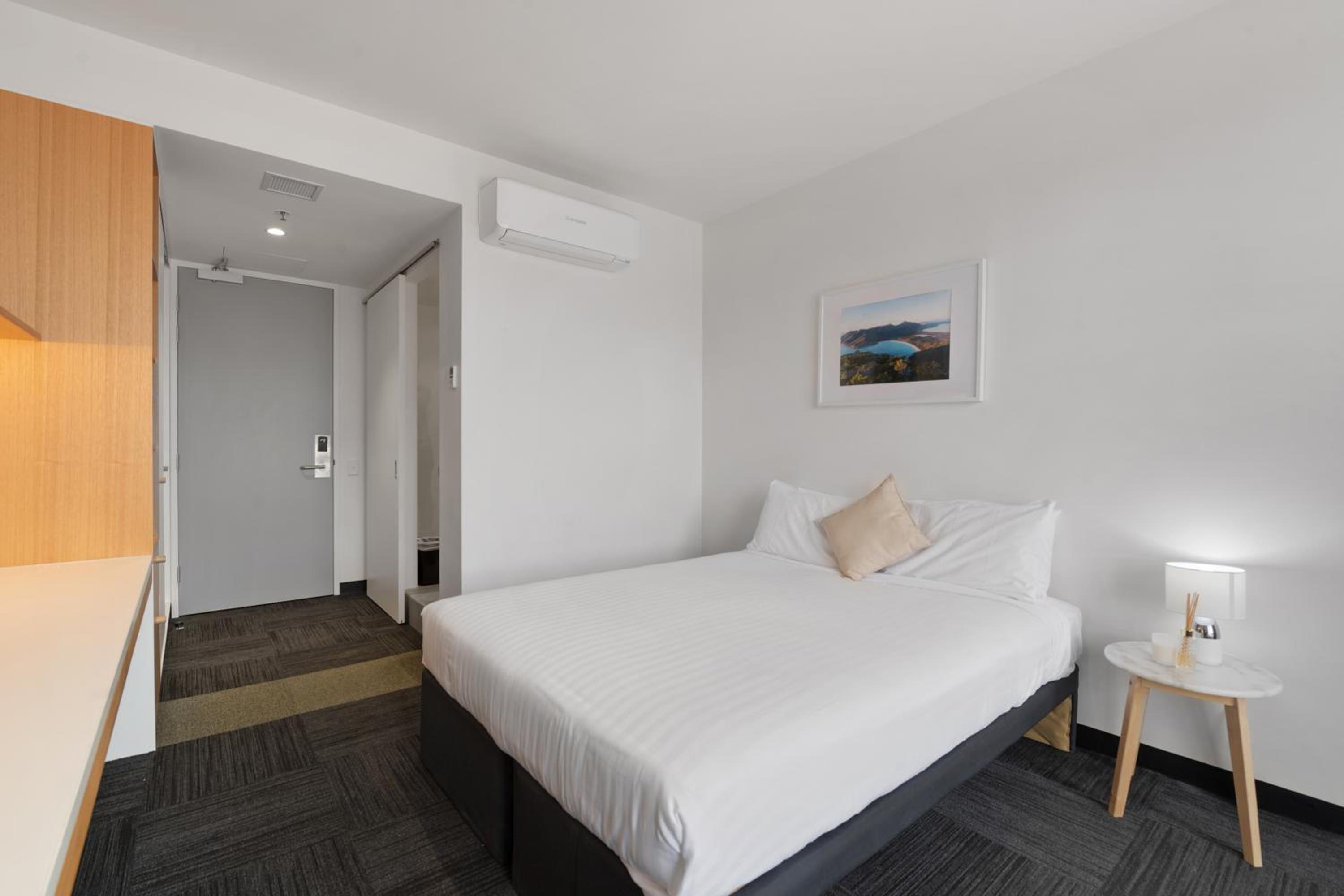 Deluxe Queen Room - Photo 5