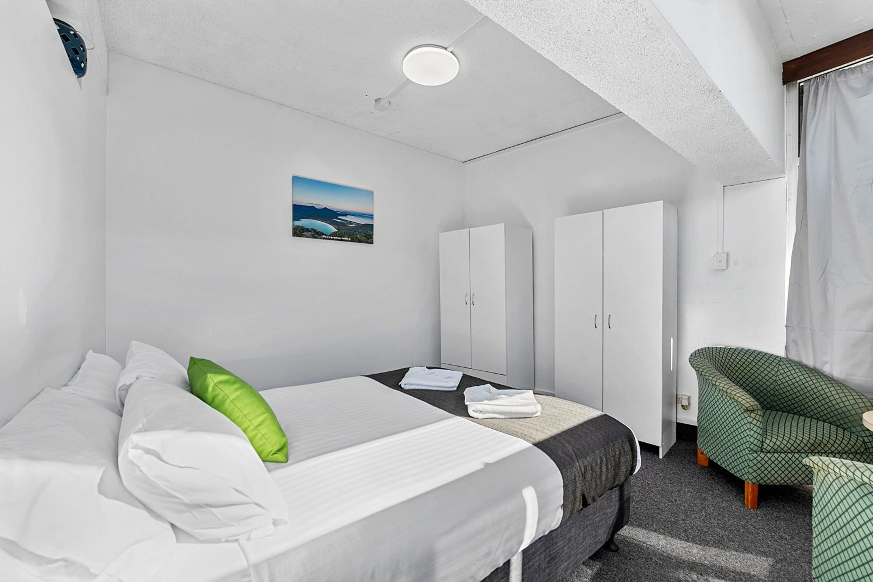 One-Bedroom Apartment - Photo 5