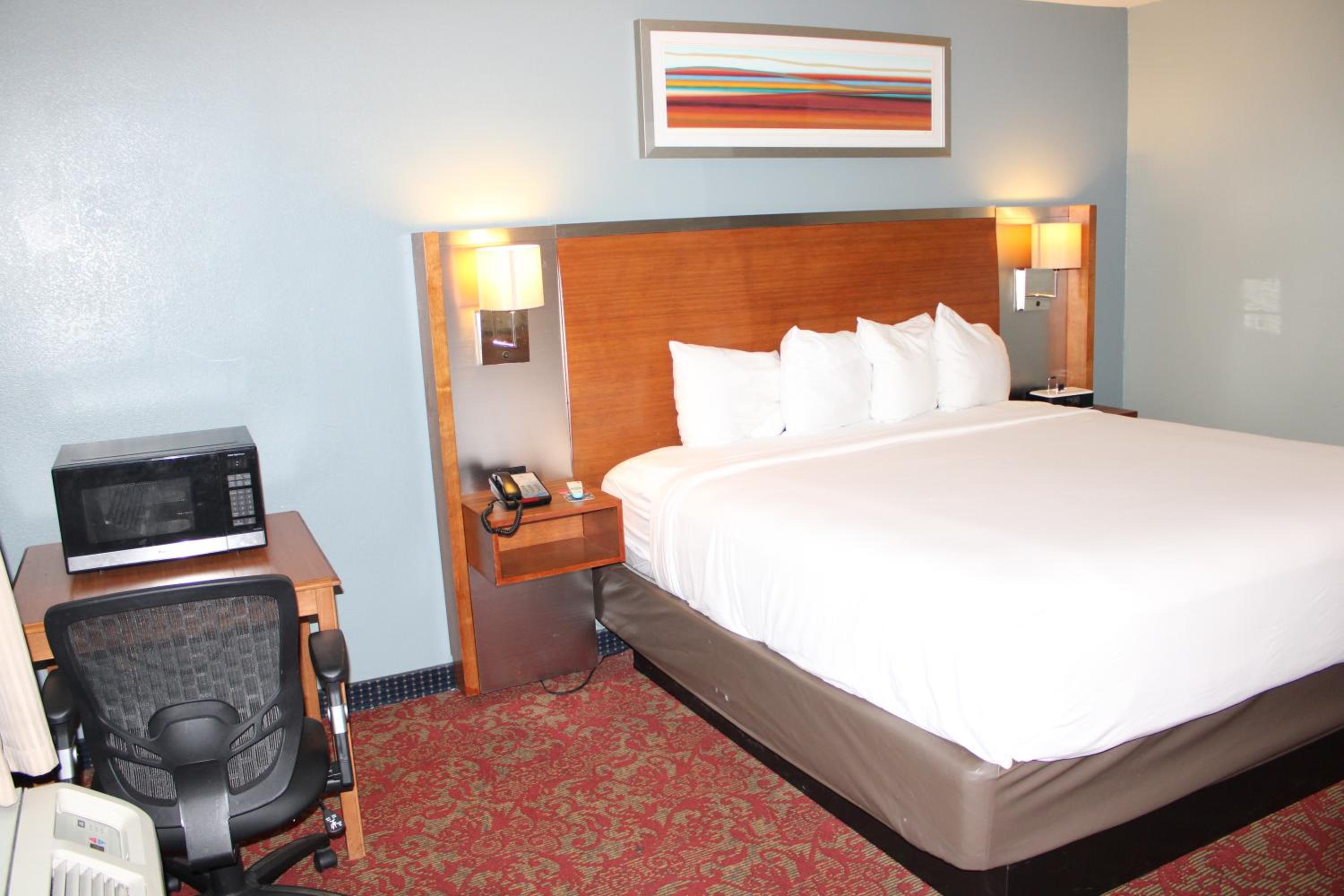 King Room - Non Smoking photo 2