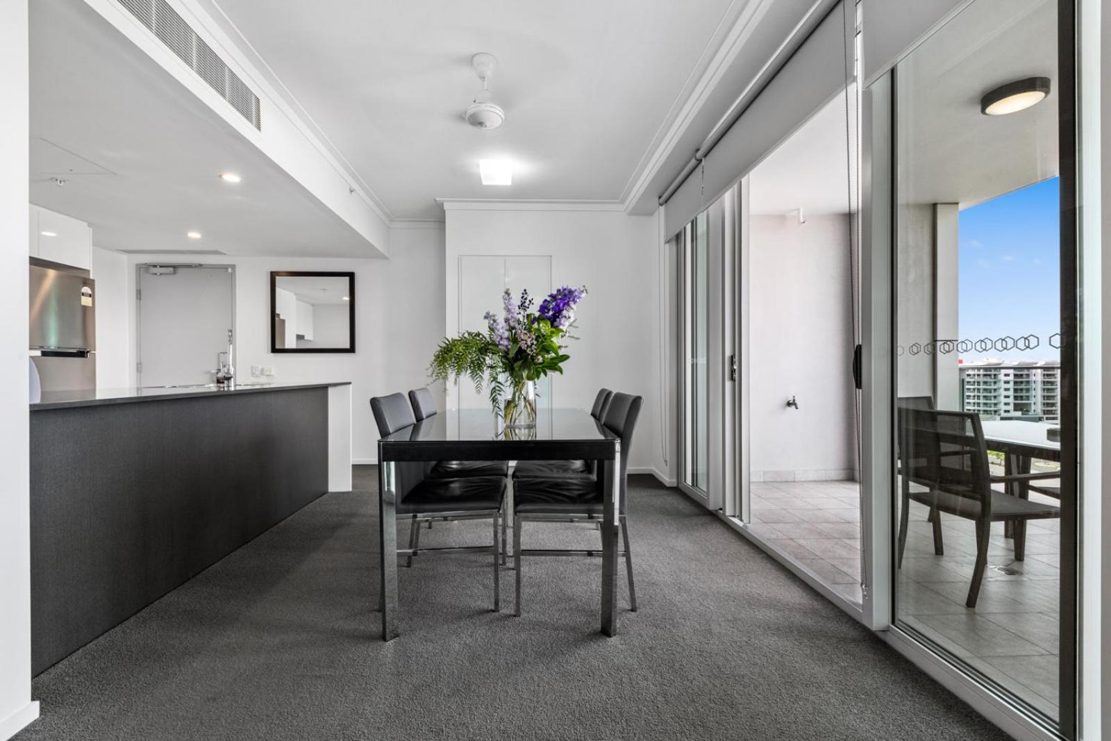 One-Bedroom Executive Apartment thumbnail 5