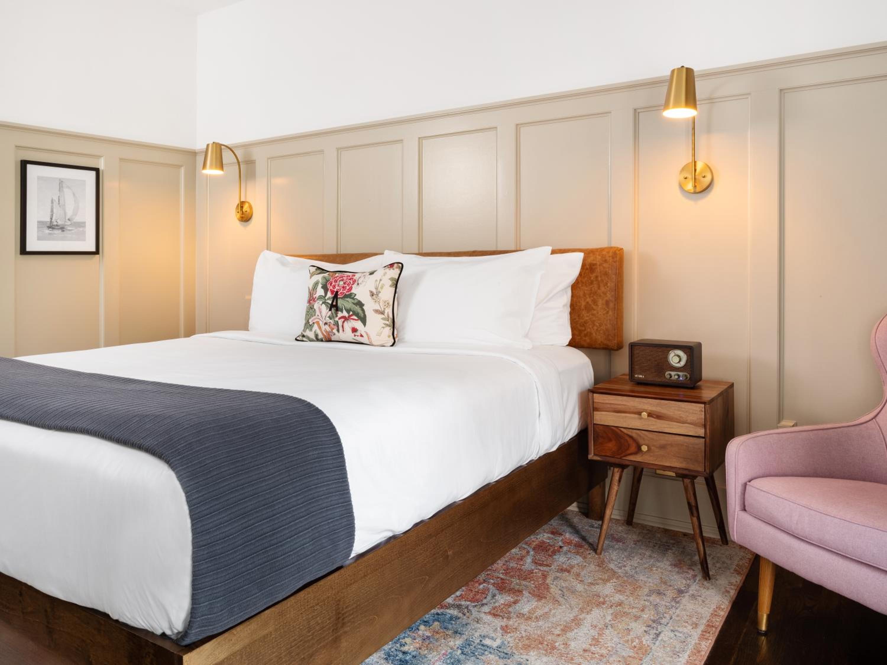 Deluxe King Room photo 3