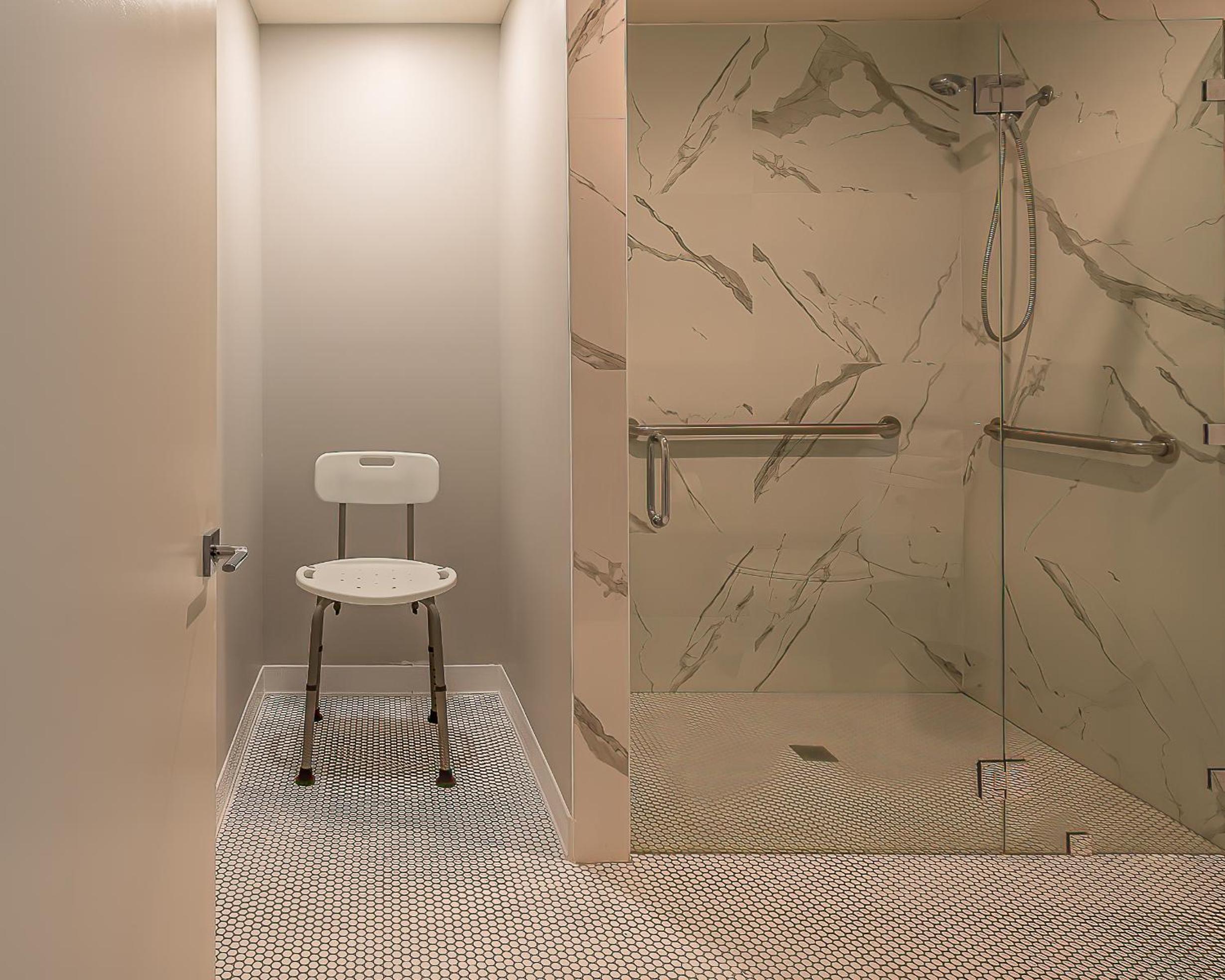 King Room - Disability Access - Photo 3