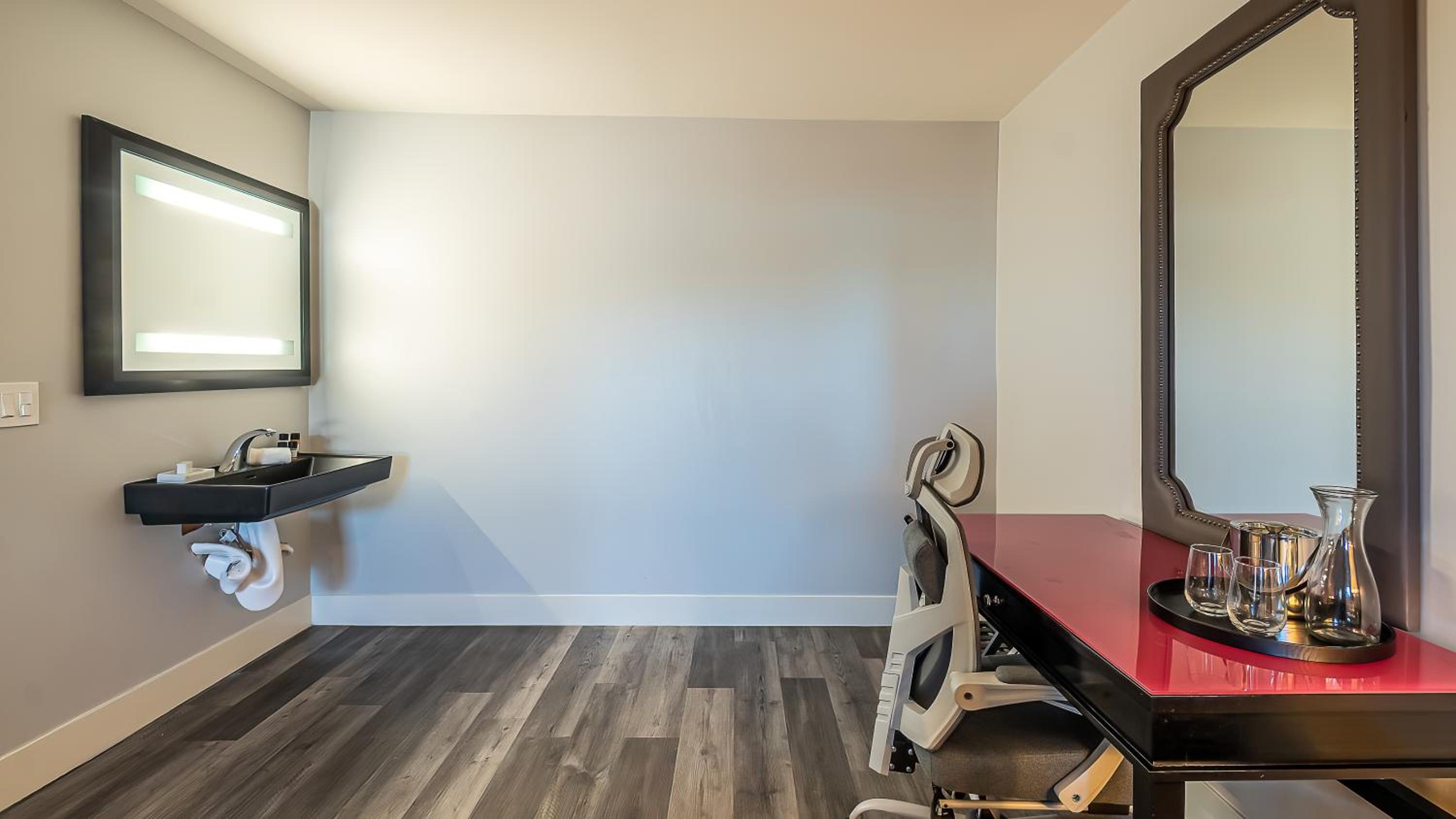 King Room - Disability Access - Photo 4