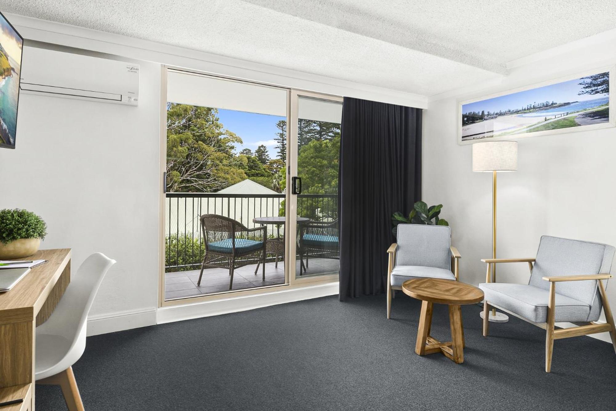 Deluxe King Room - First Floor - Photo 6