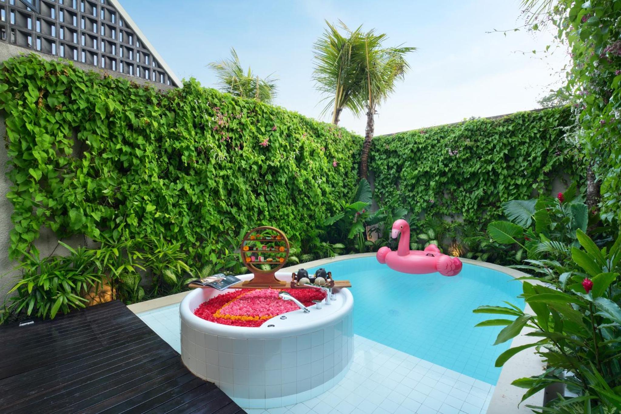 Smart Loft One Bedroom Villa with Private Pool and Jacuzzi - Photo 13