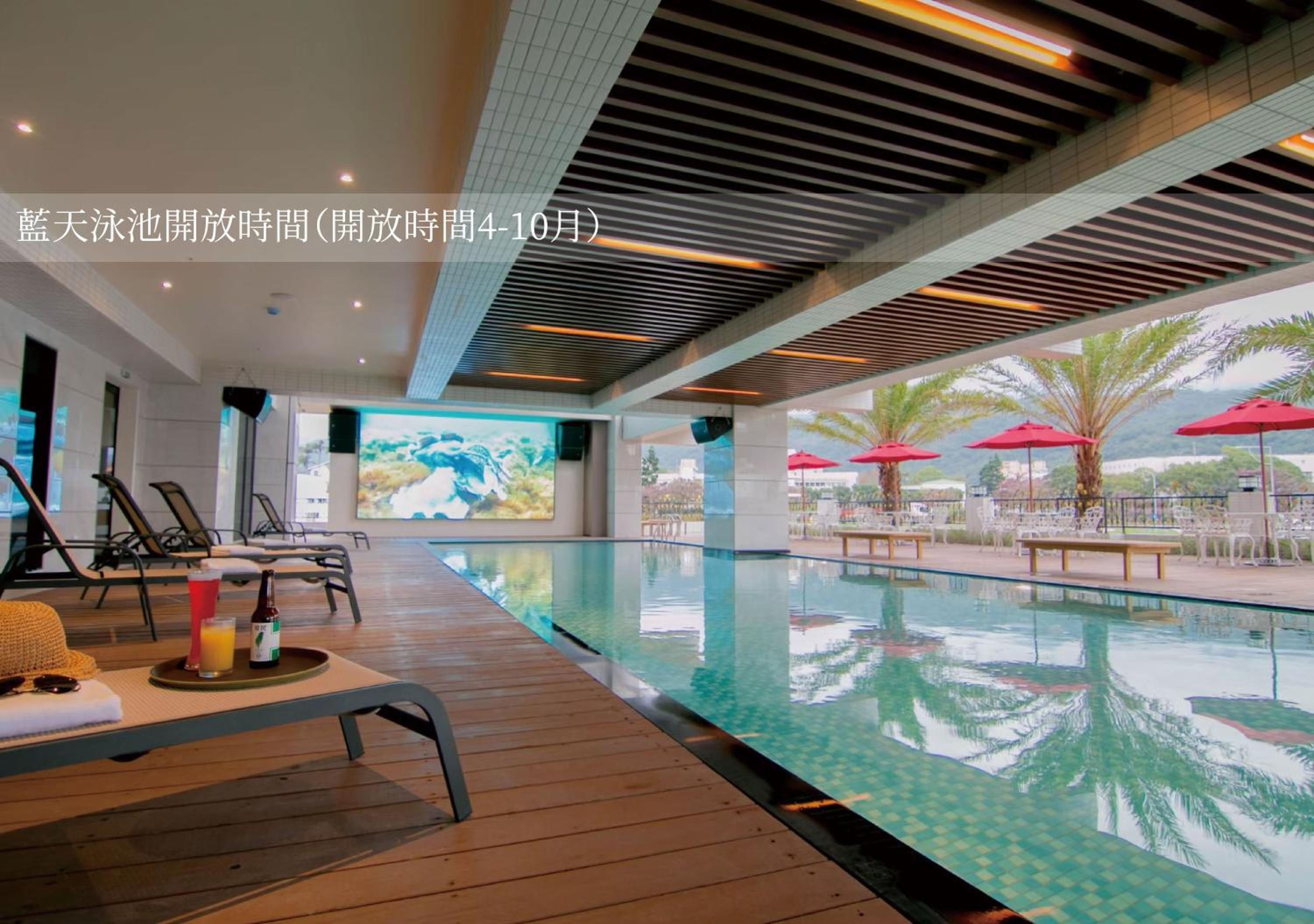 Superior Double or Twin Room with Mountain View photo 3