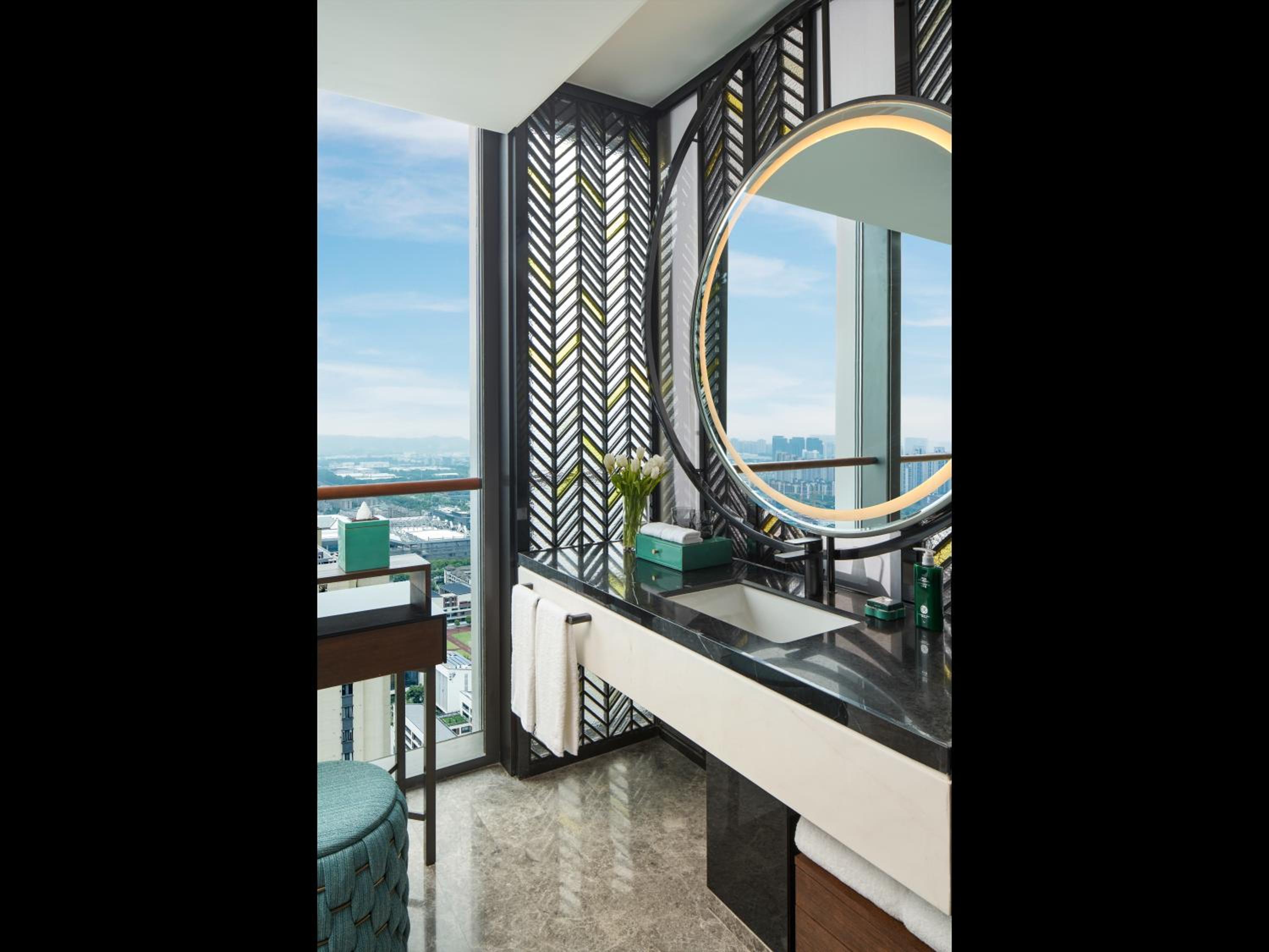 1 King Premium Panoramic - Photo 3