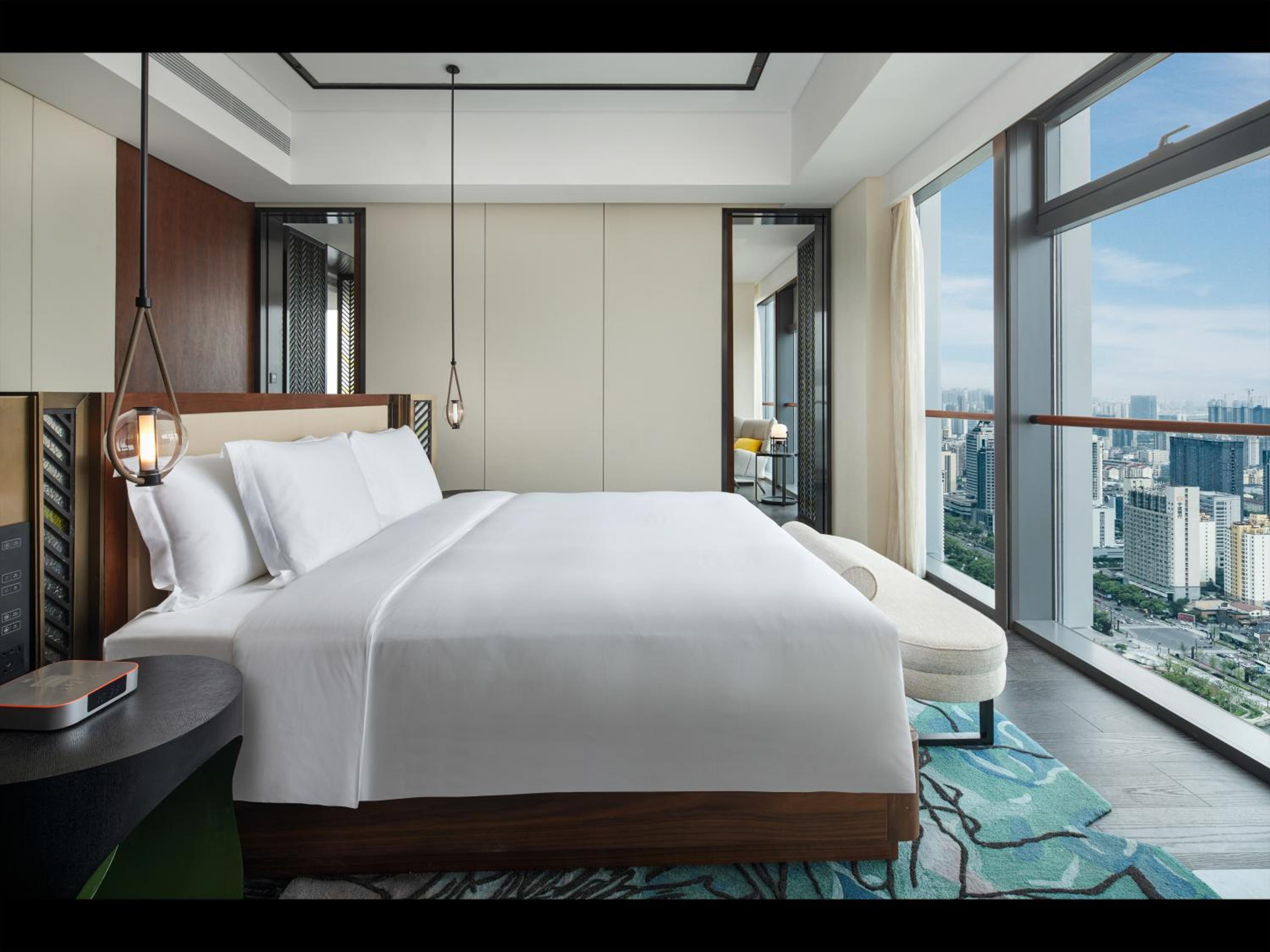 One-Bedroom Suite - Photo 2