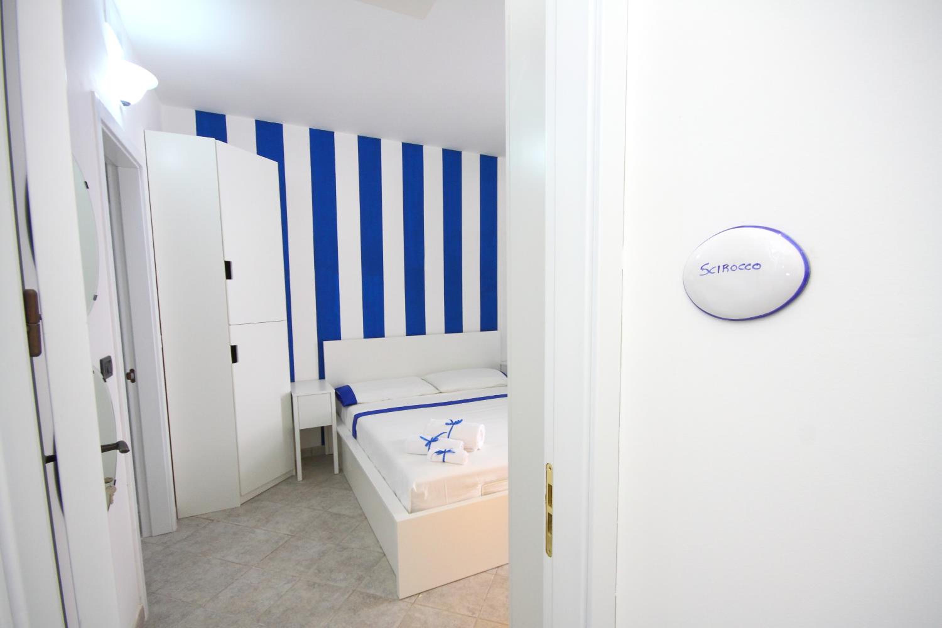Quadruple Room With Private Bathroom photo 1