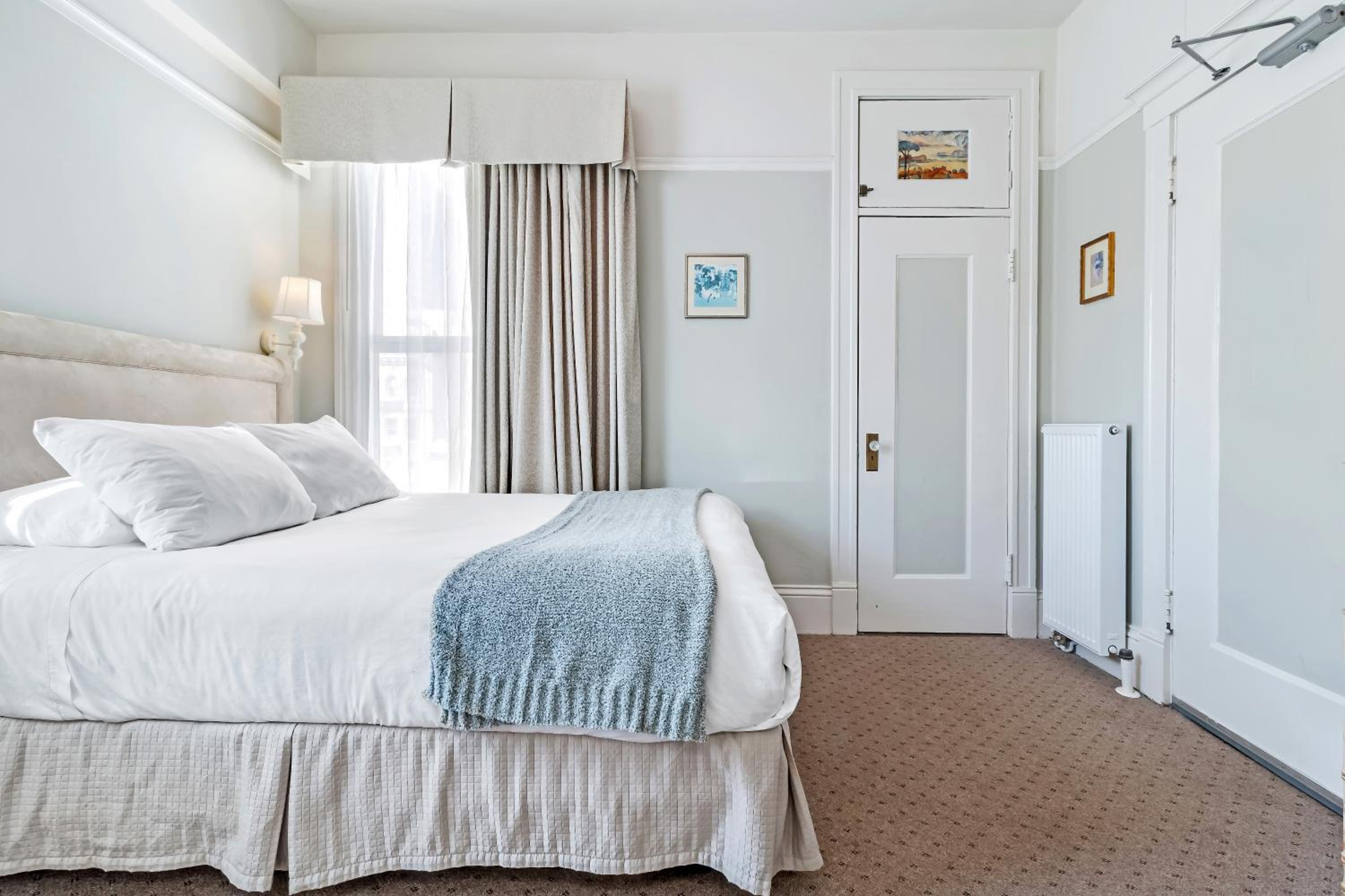Standard Queen Room - Photo 3