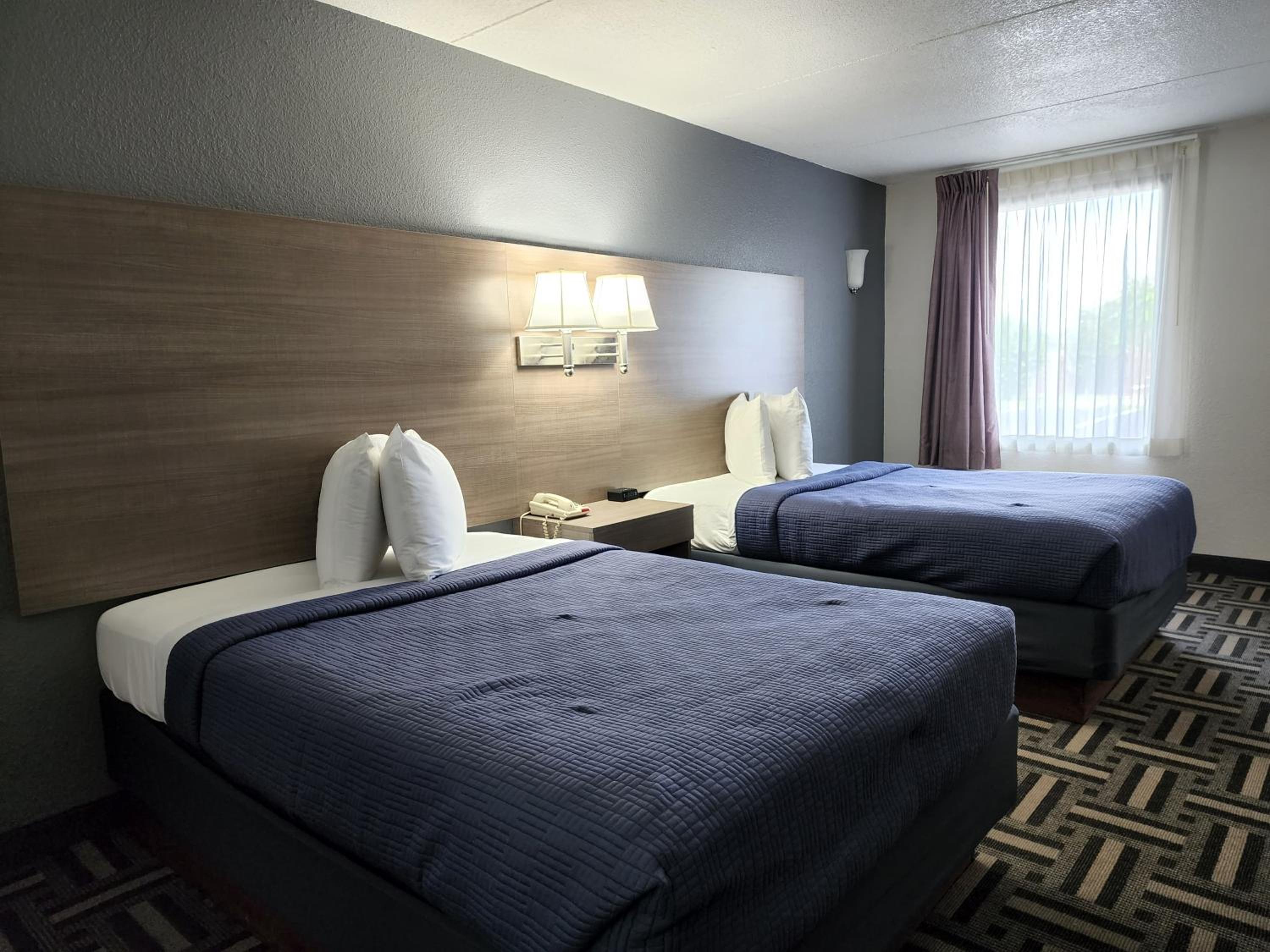 Deluxe Queen Room - Photo 1