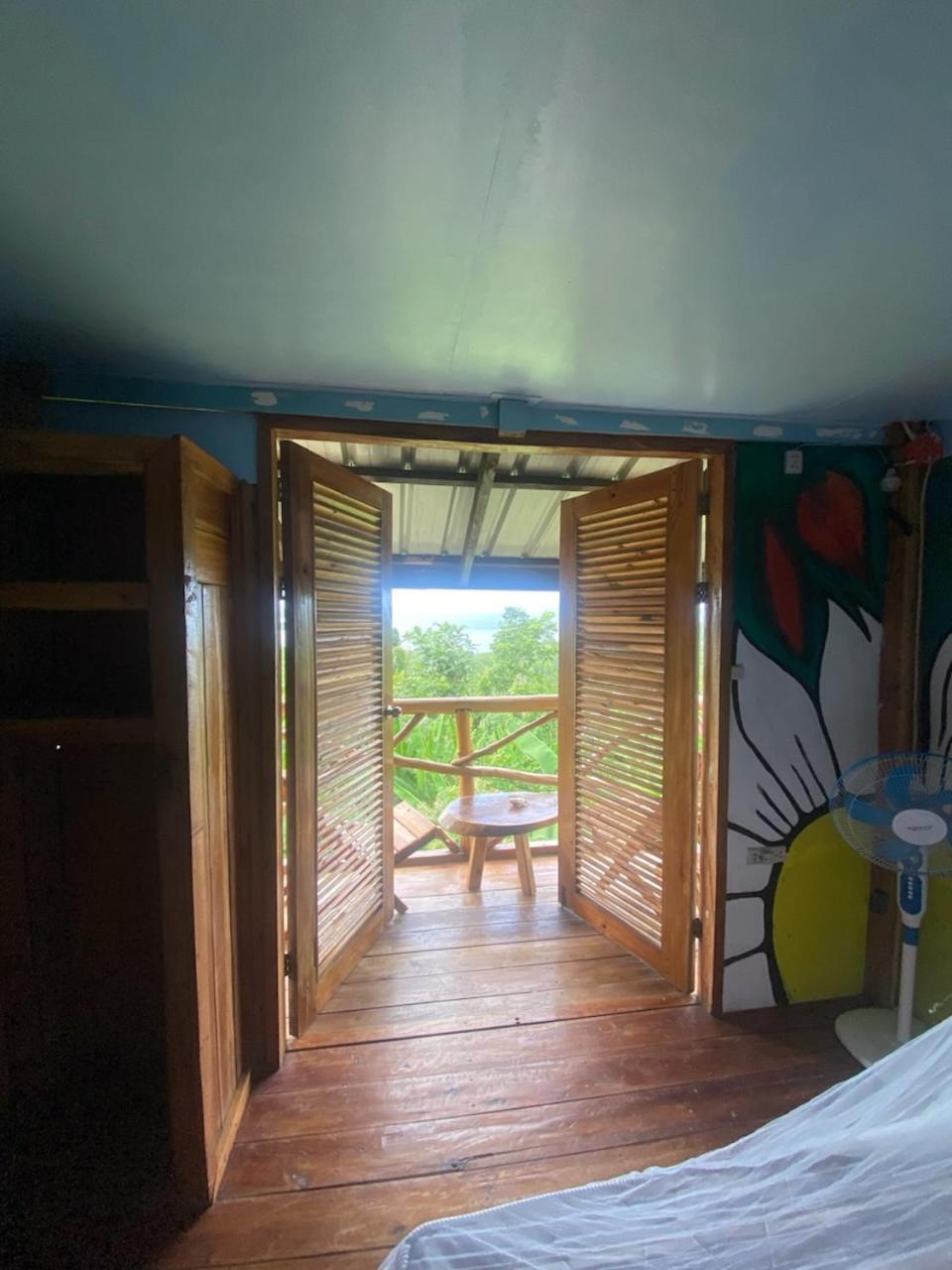 Superior Bungalow - Photo 1