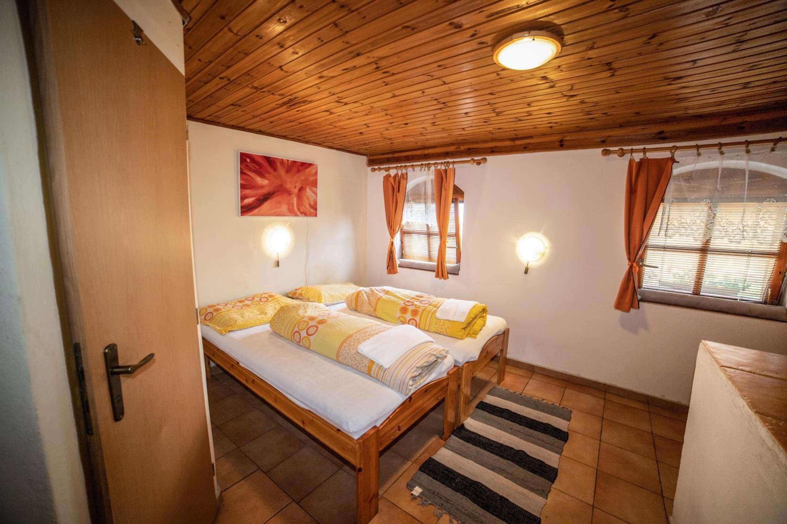 Double or Twin Room with Private Bathroom photo 1