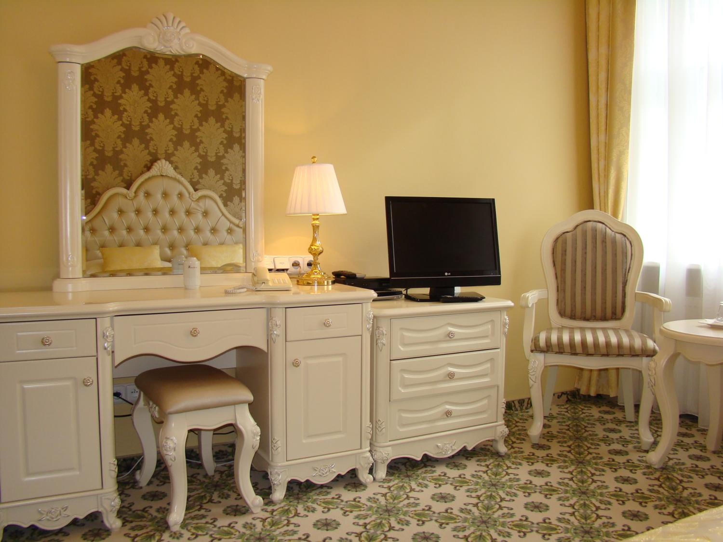Deluxe Double Room - Photo 10