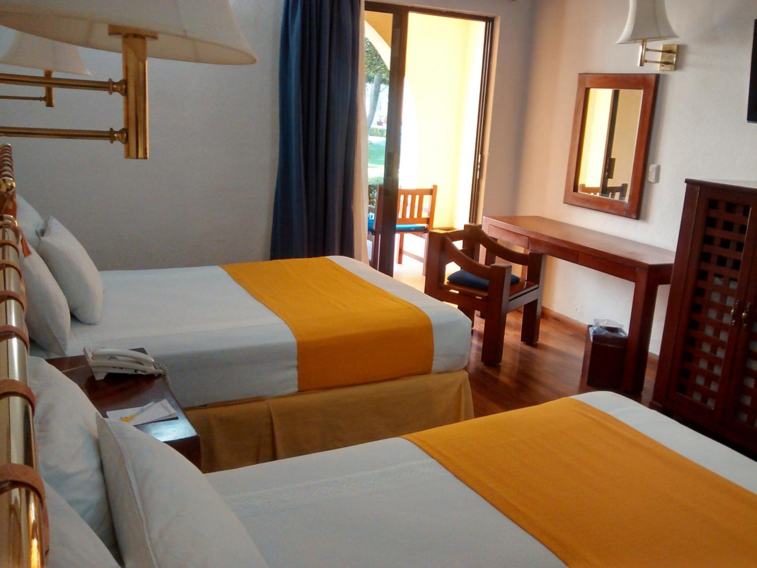 Double Room with Two Double Beds photo 3