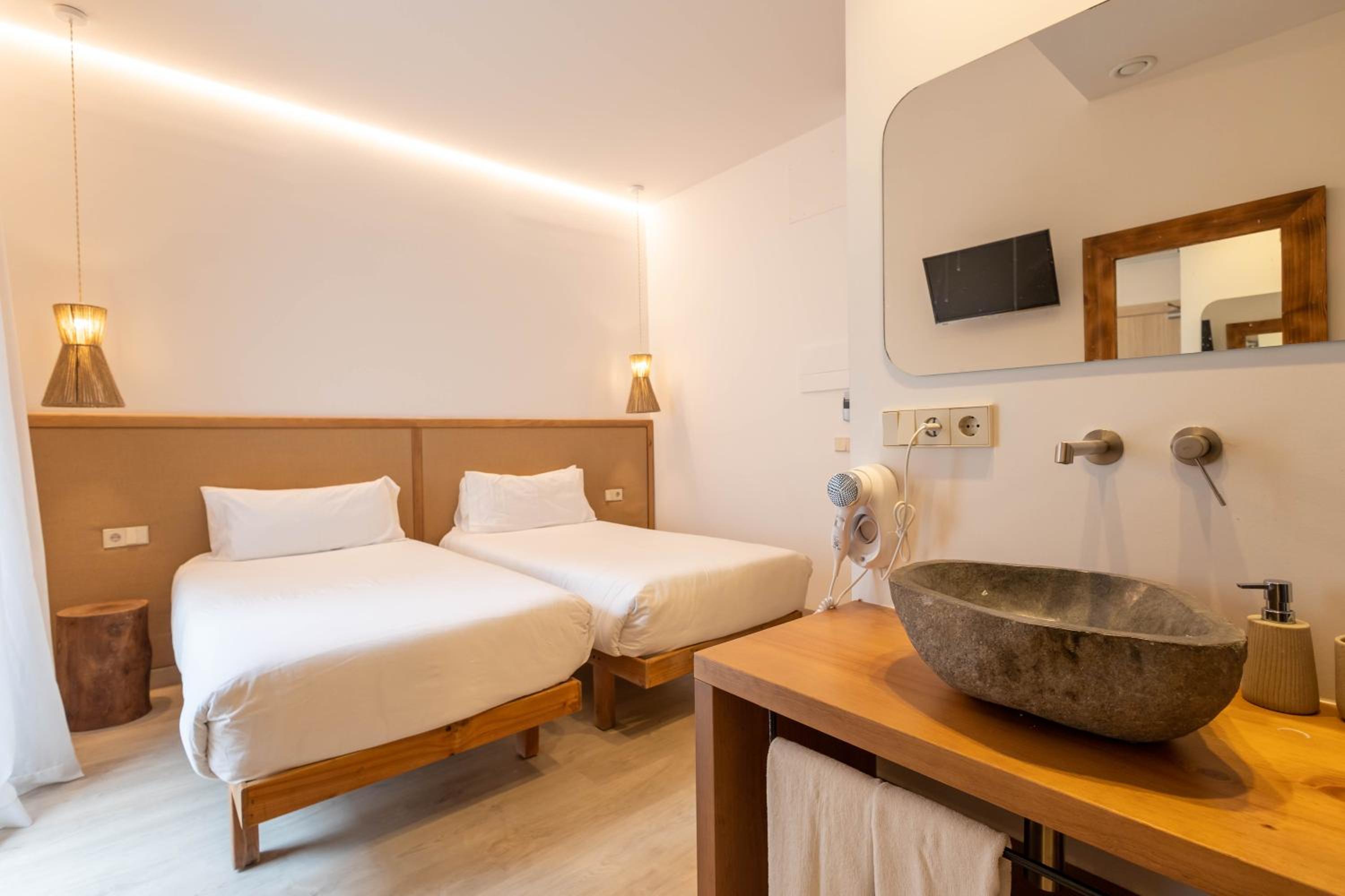 Premium Room with Patio photo 3