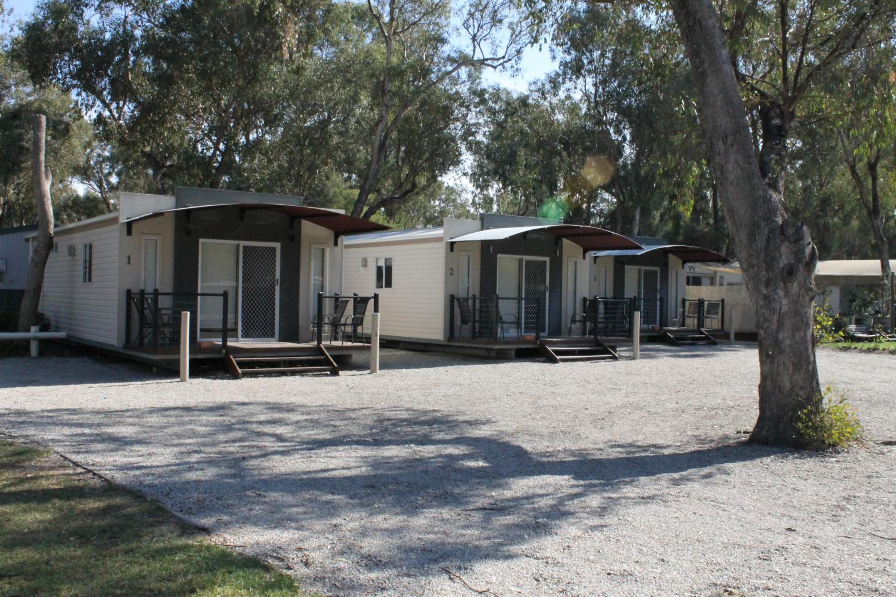 Fleetwood Rainbow Cabins photo 2