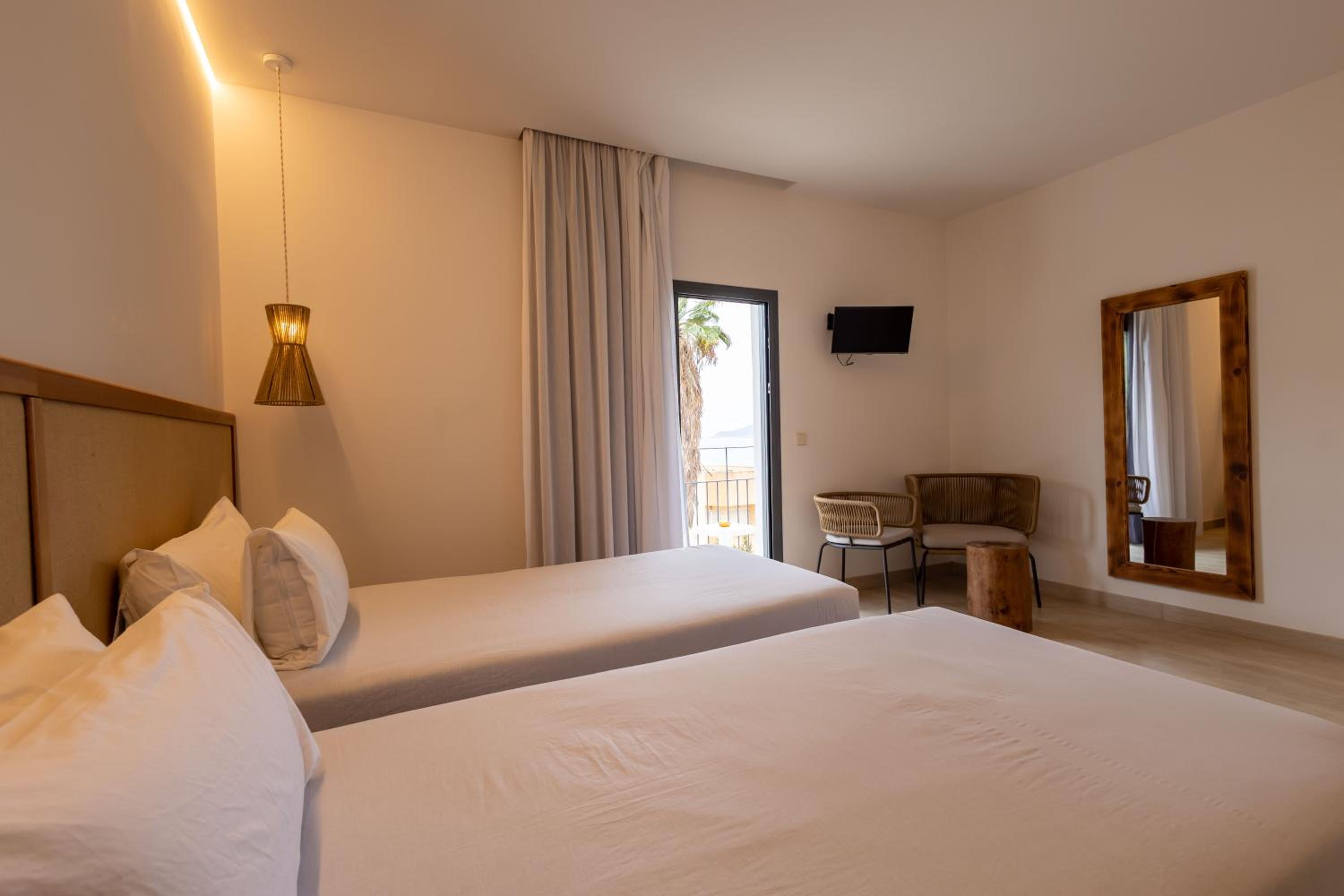 Suite Doble con Vista lateral al mar