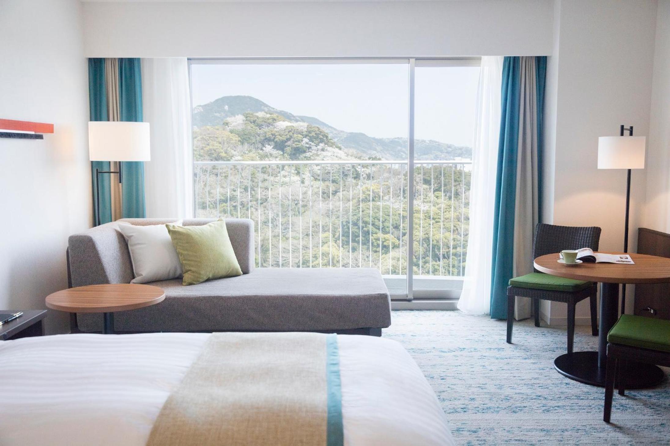 Superior Twin Room with Balcony - Photo 3