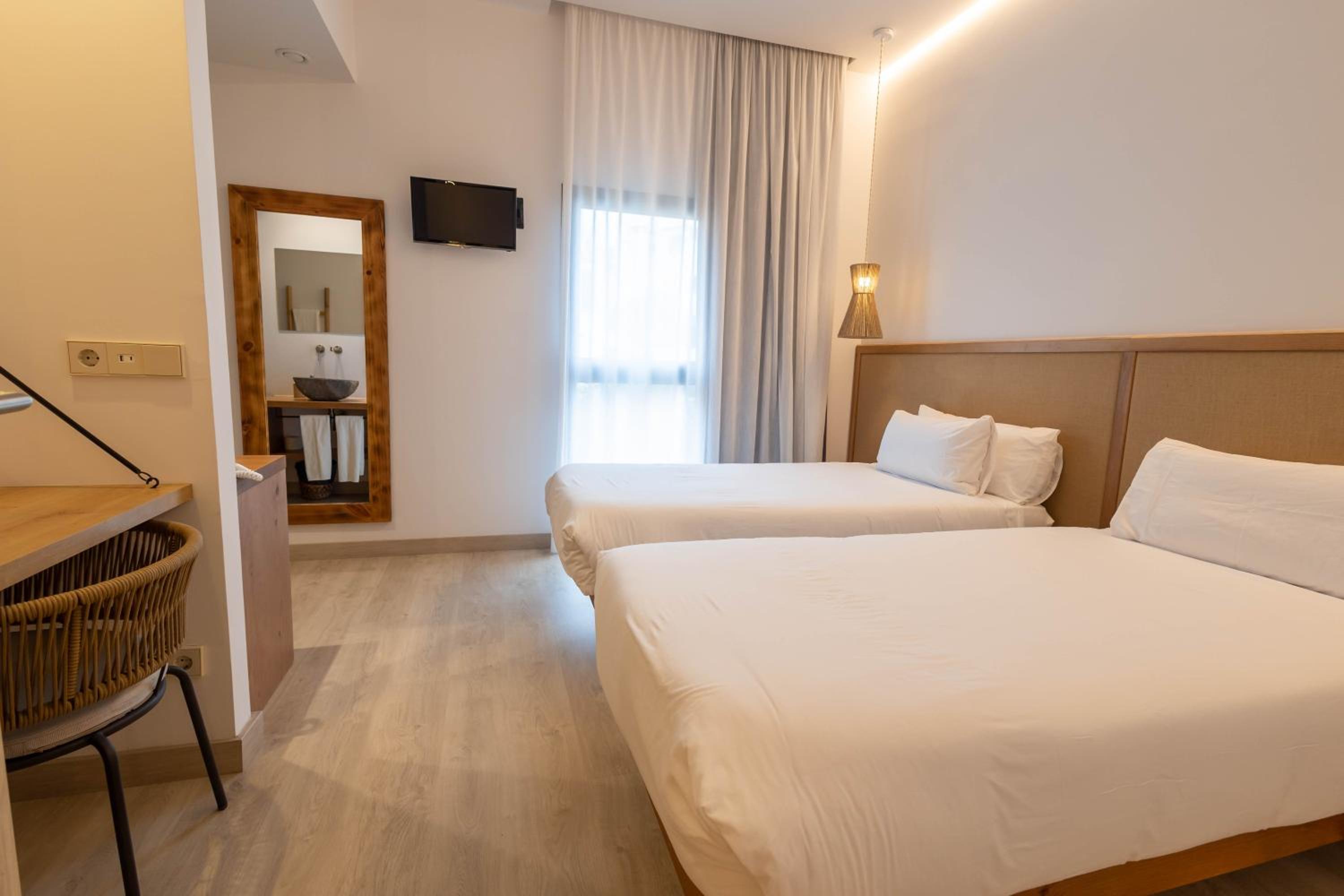 Single Room photo 2