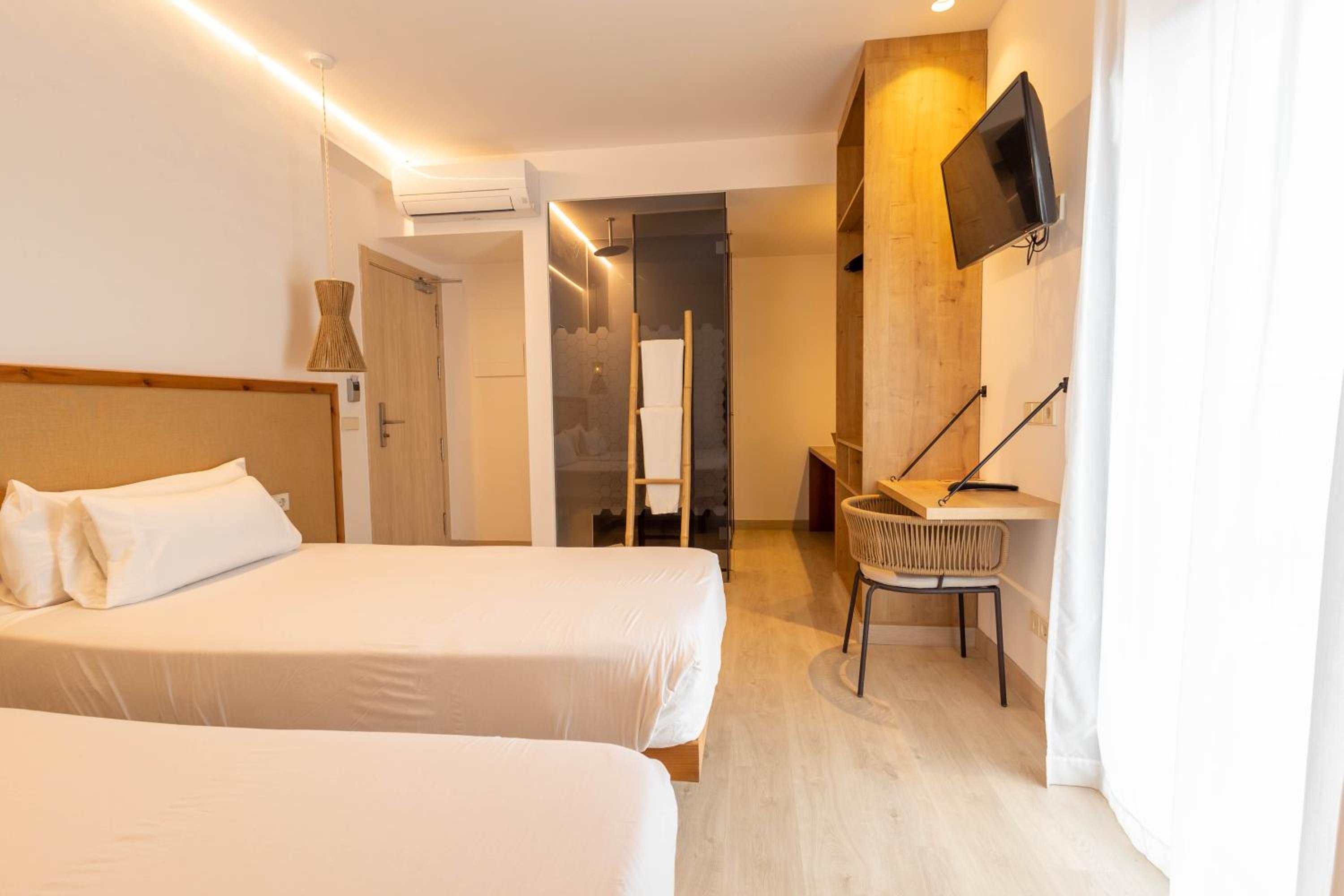 Habitación Premium con vista lateral al mar