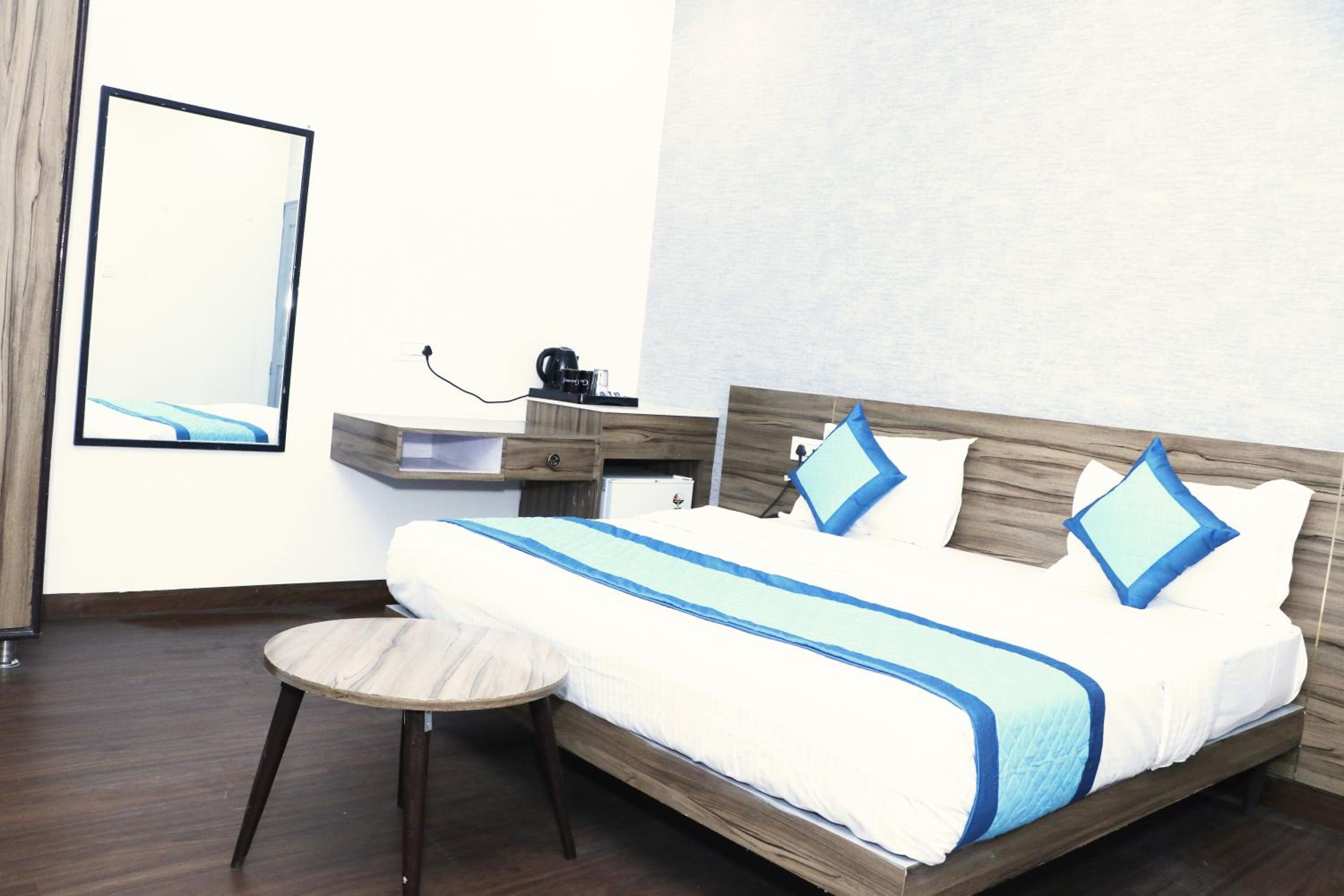 Deluxe Double Room - Photo 10