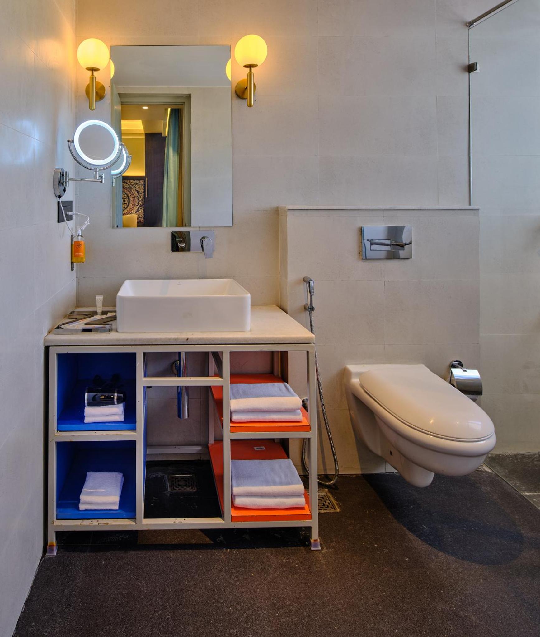 Deluxe King Room photo 2