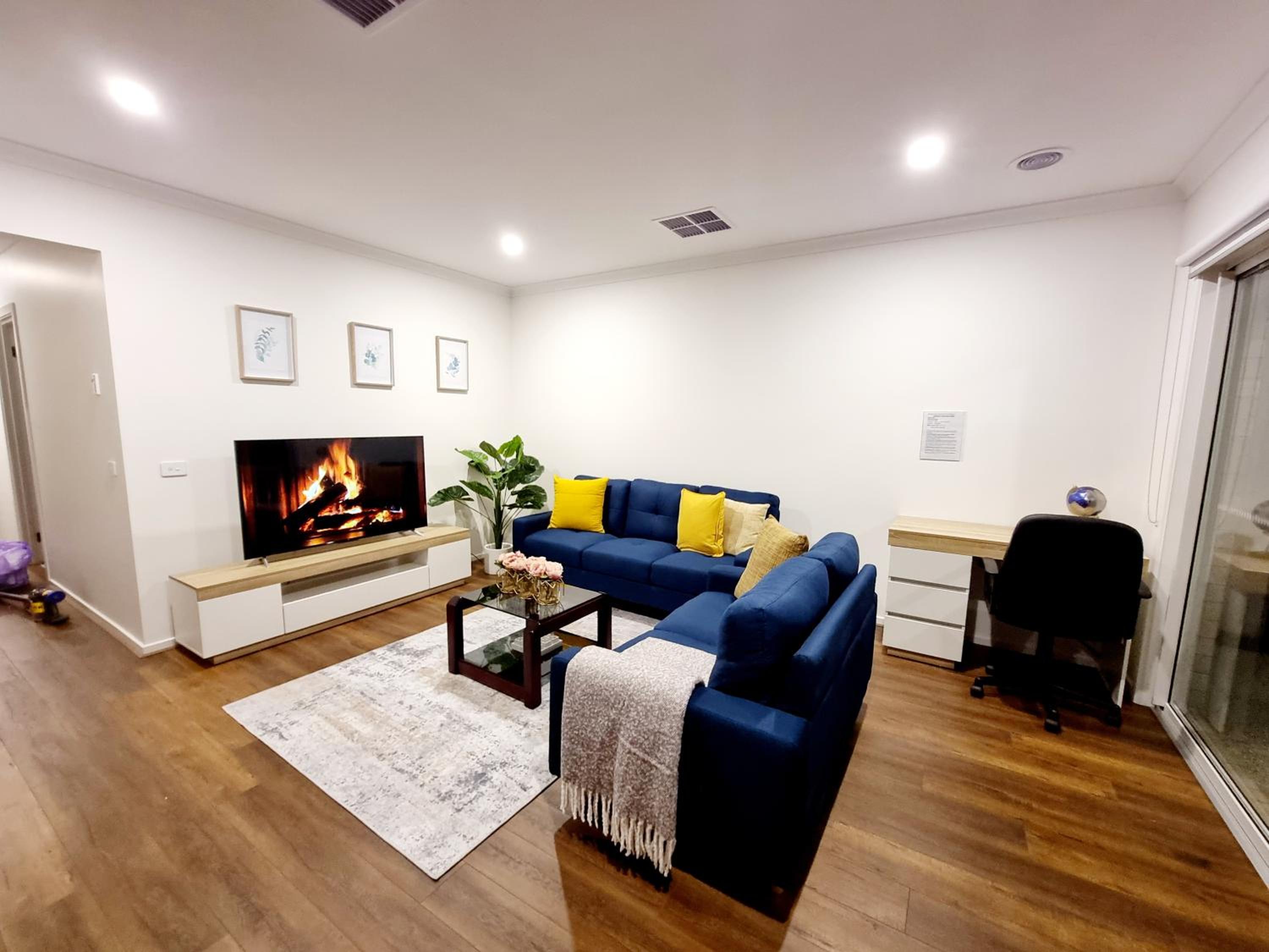 Four-Bedroom House photo 3