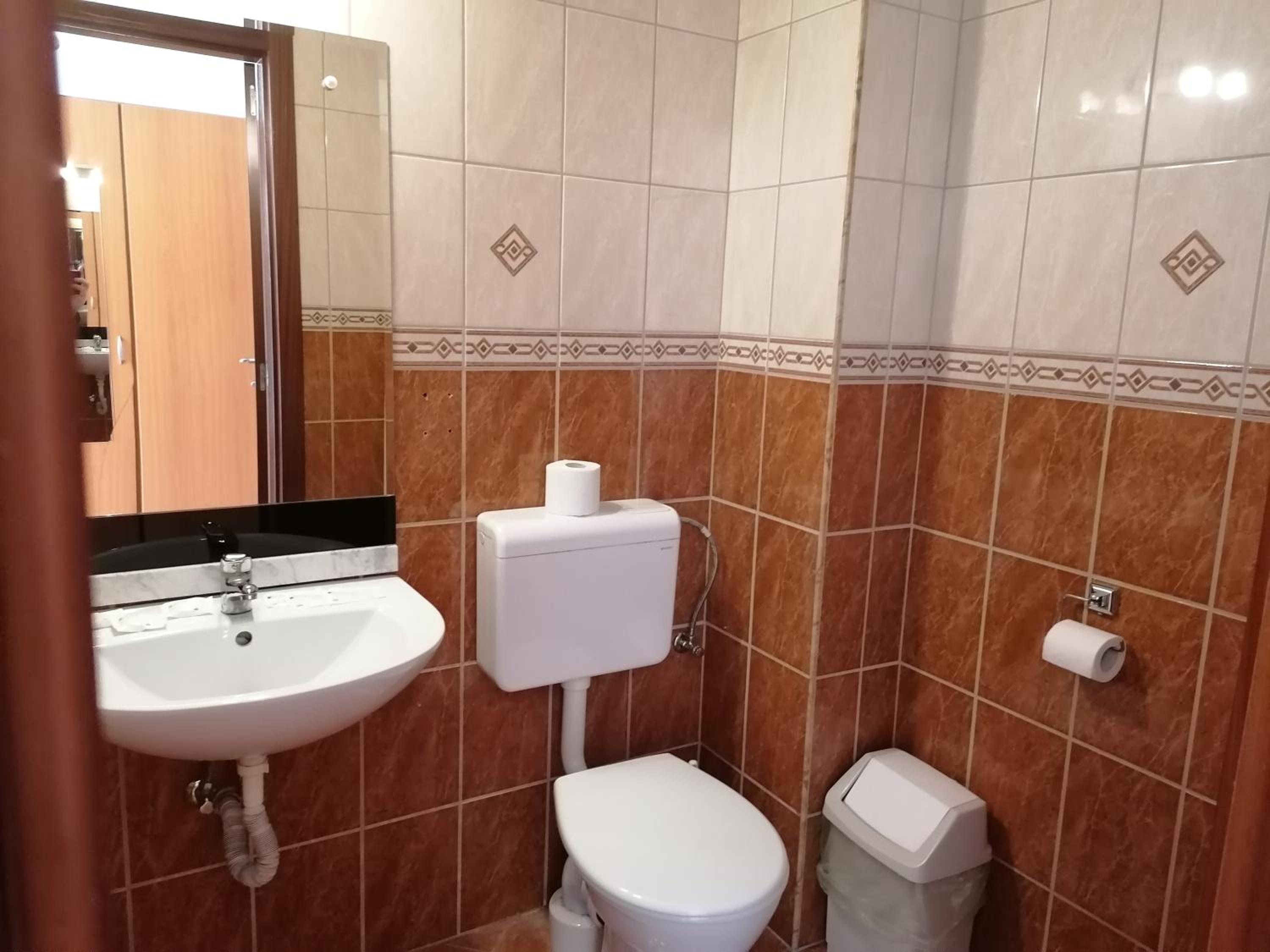 Triple Room - Photo 6