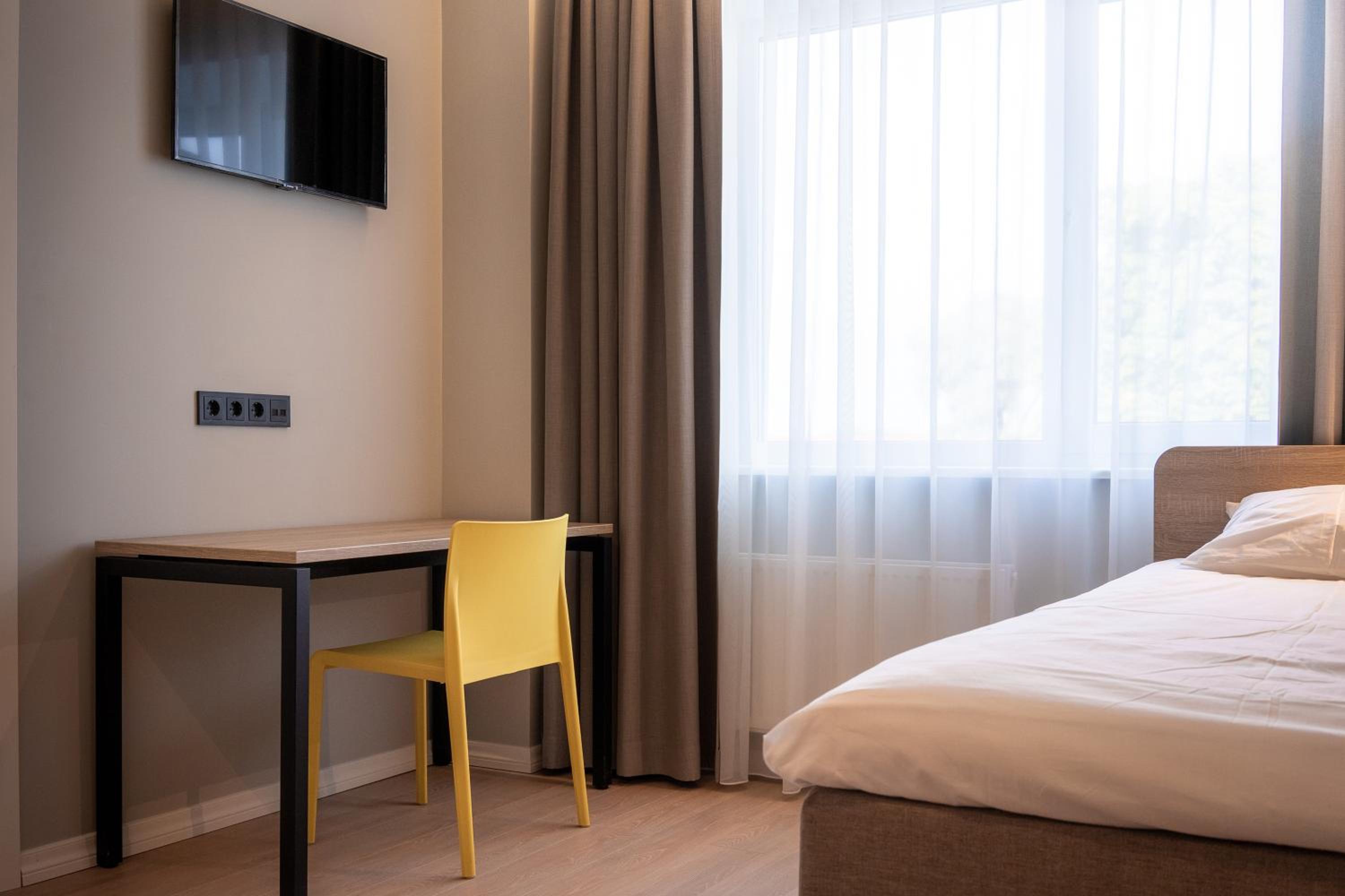 Single Room with Private Bathroom photo 3