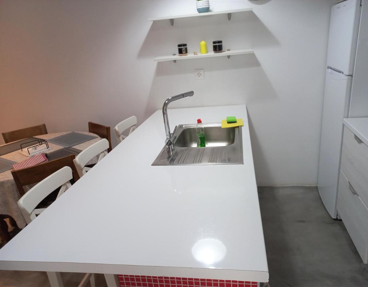 One-Bedroom Apartment - Photo 41