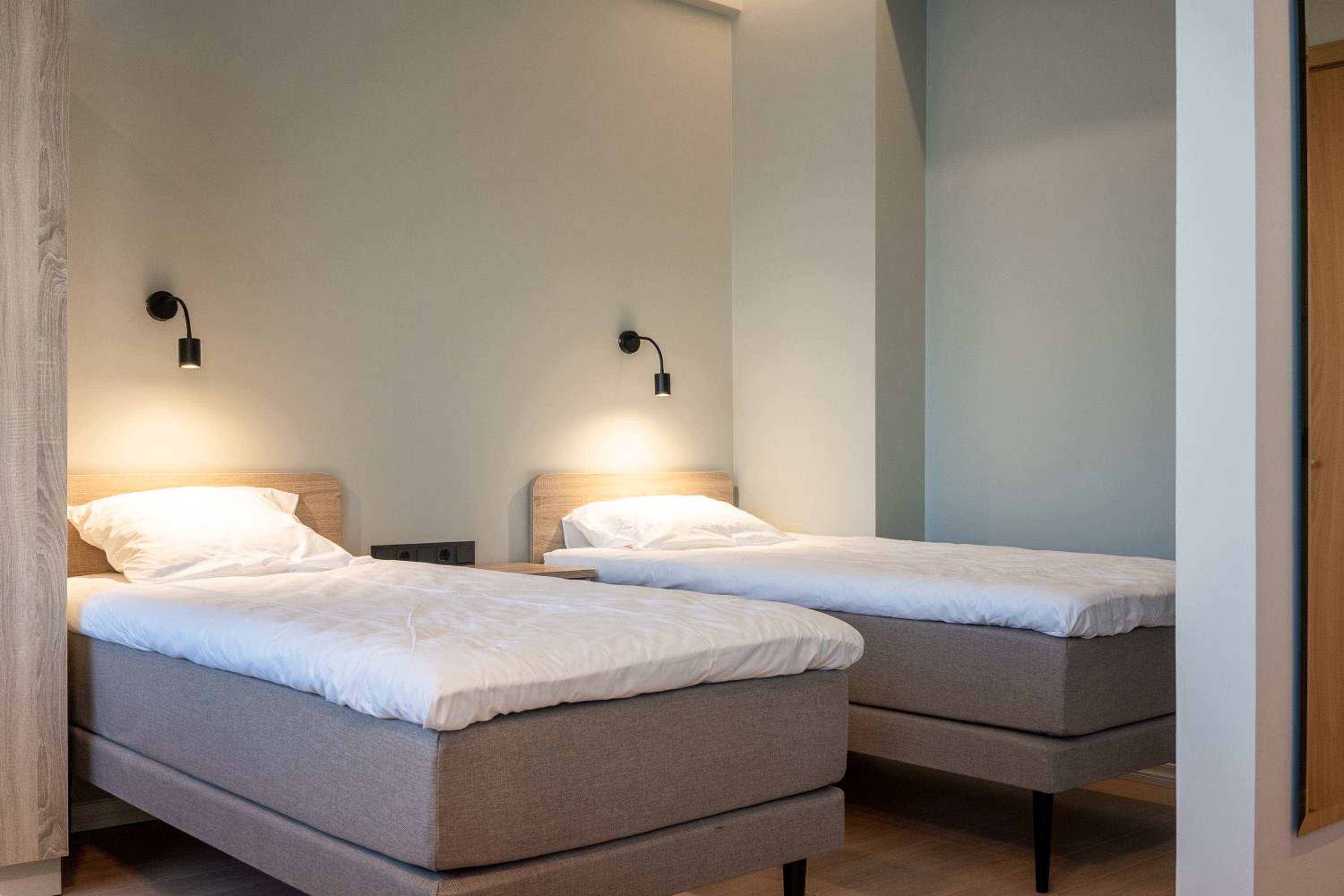 Twin Room with Private Bathroom photo 1