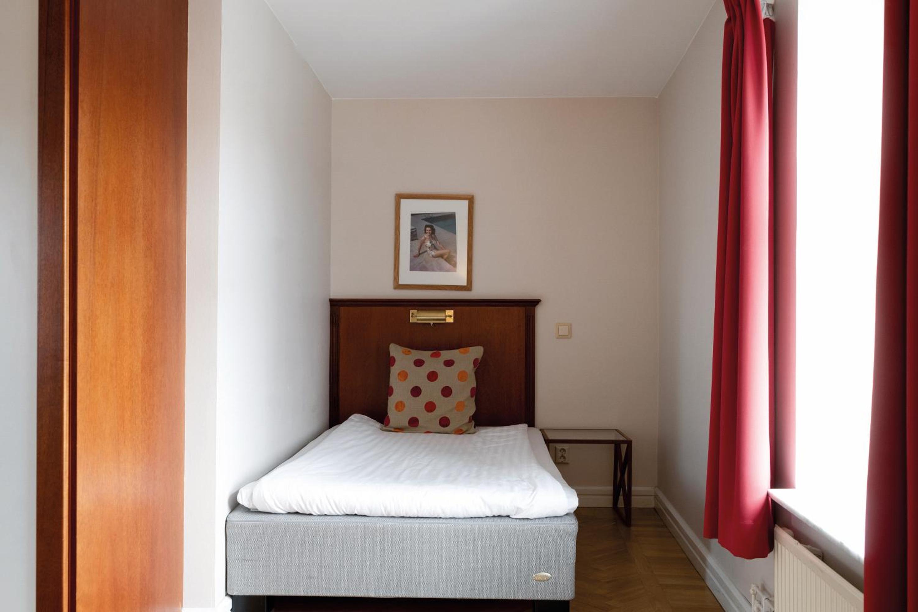 Standard Single Room with Shower