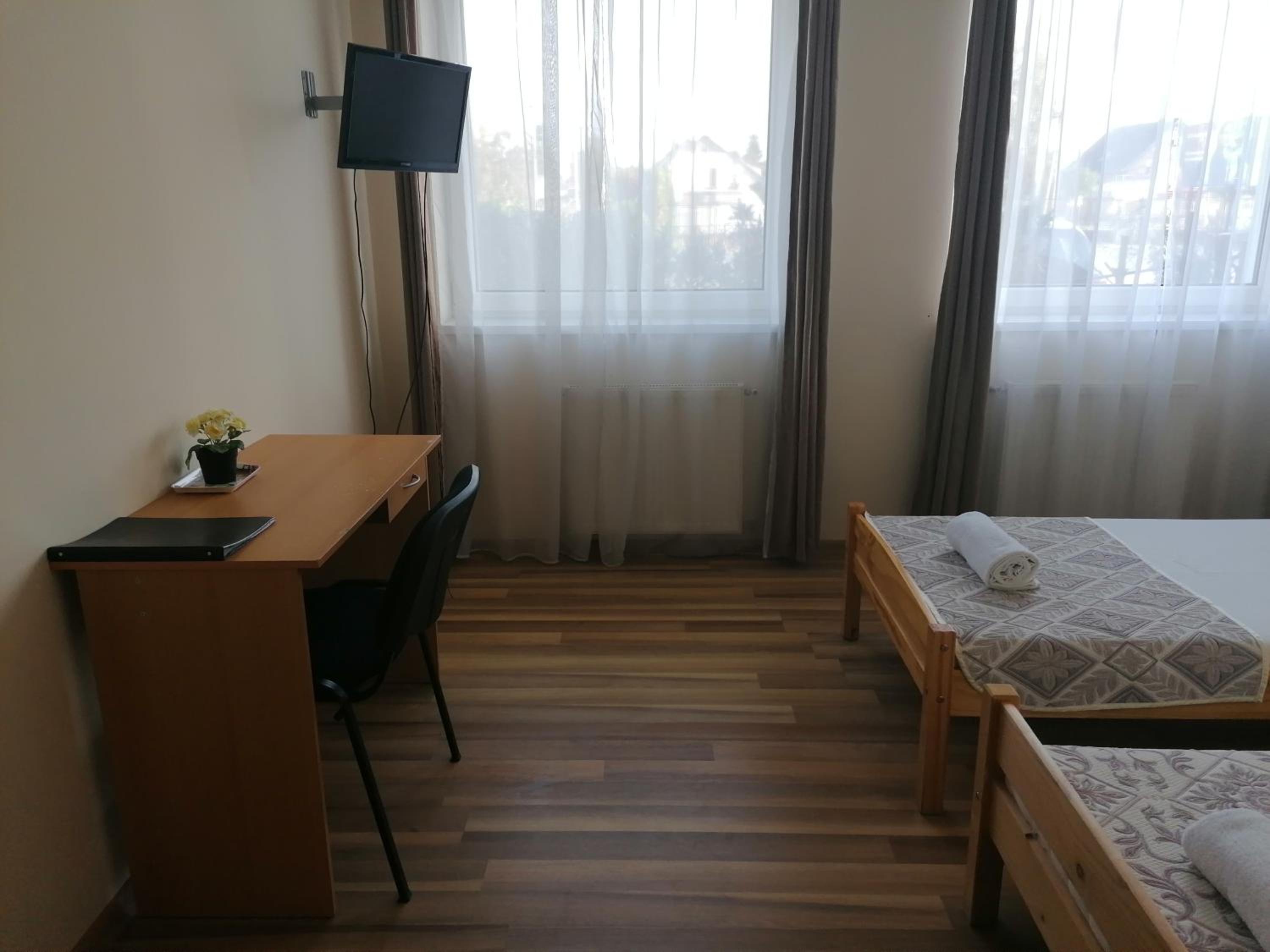 Double or Twin Room - Photo 4