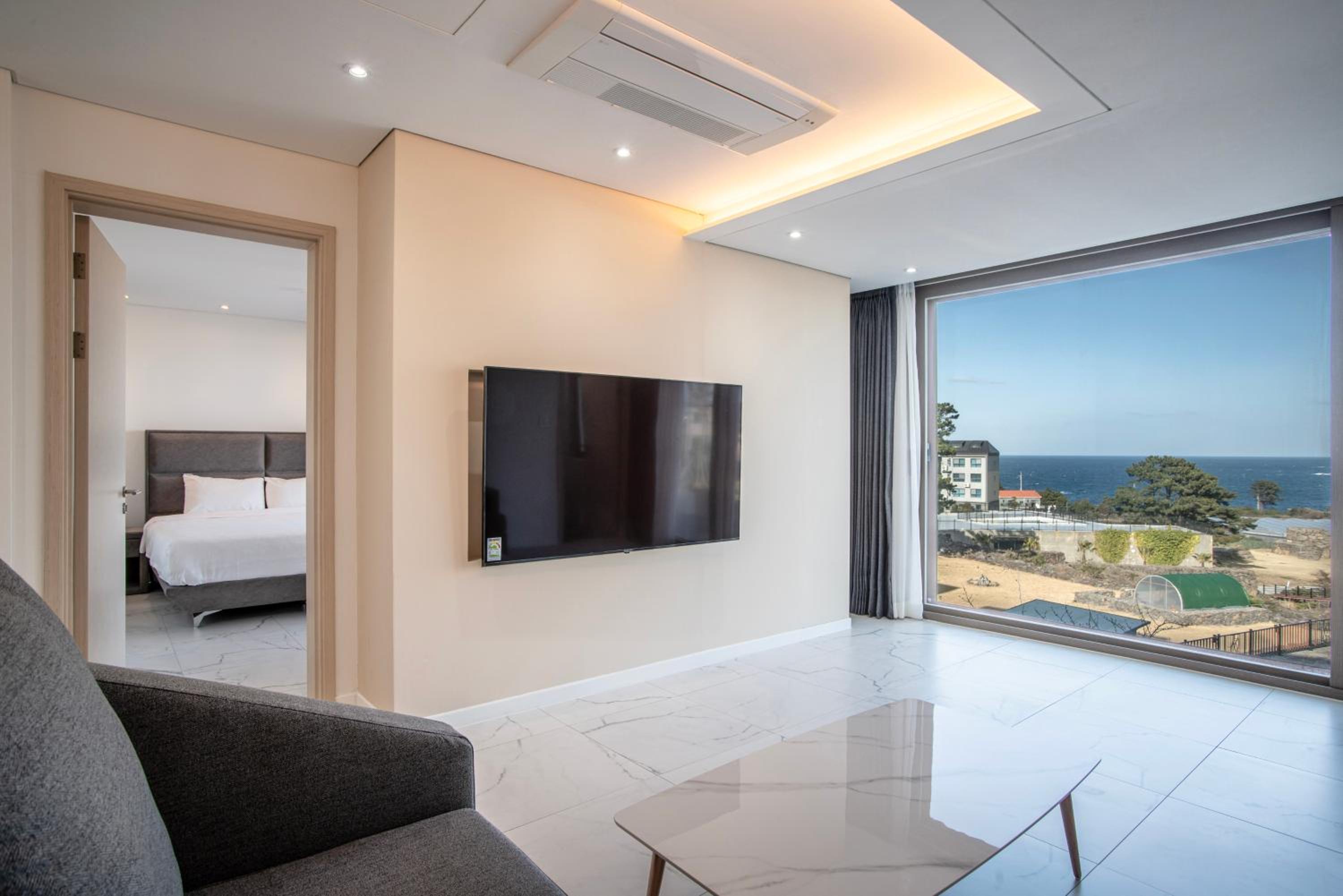 Aewol Suite