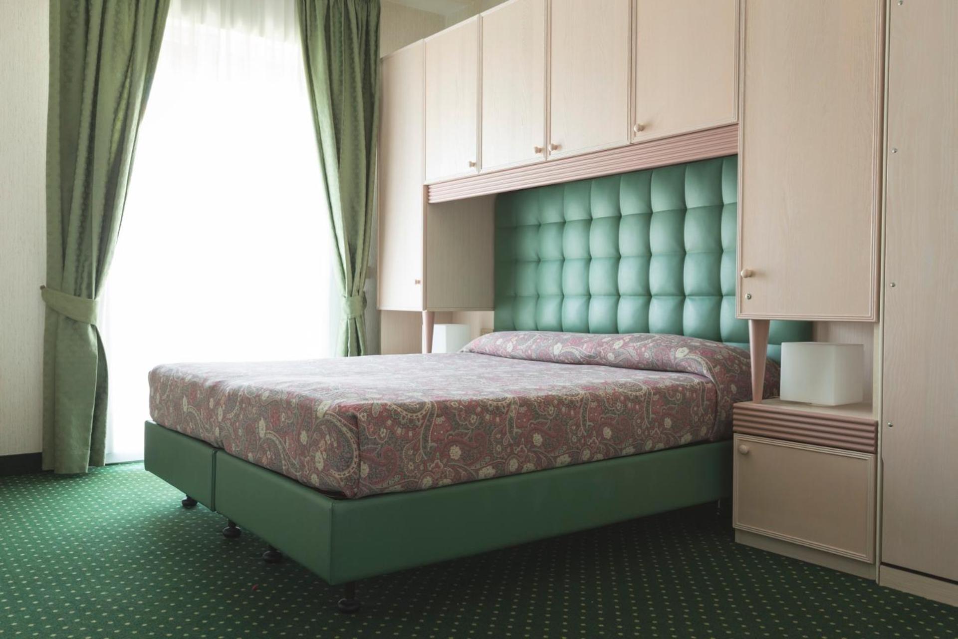 Double Room with Balcony and Partial Sea View - Photo 5