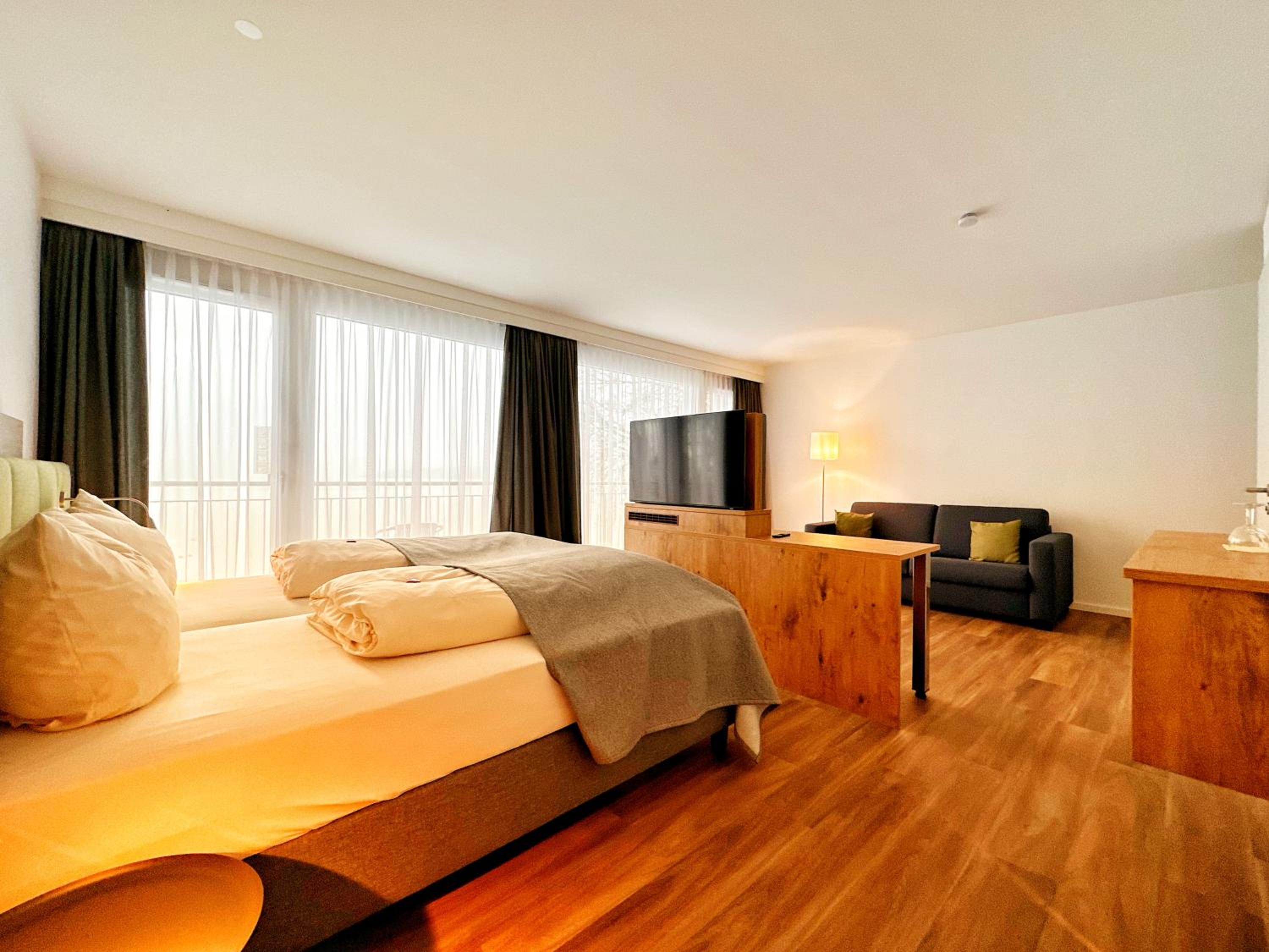 Junior Suite with Balcony photo 1