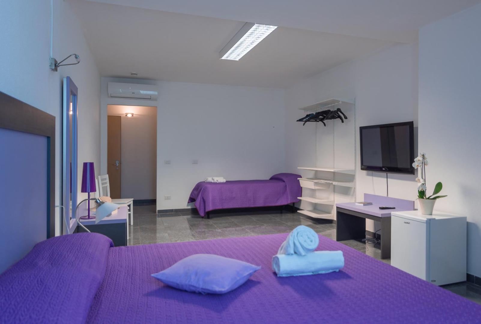 Triple Room photo 2