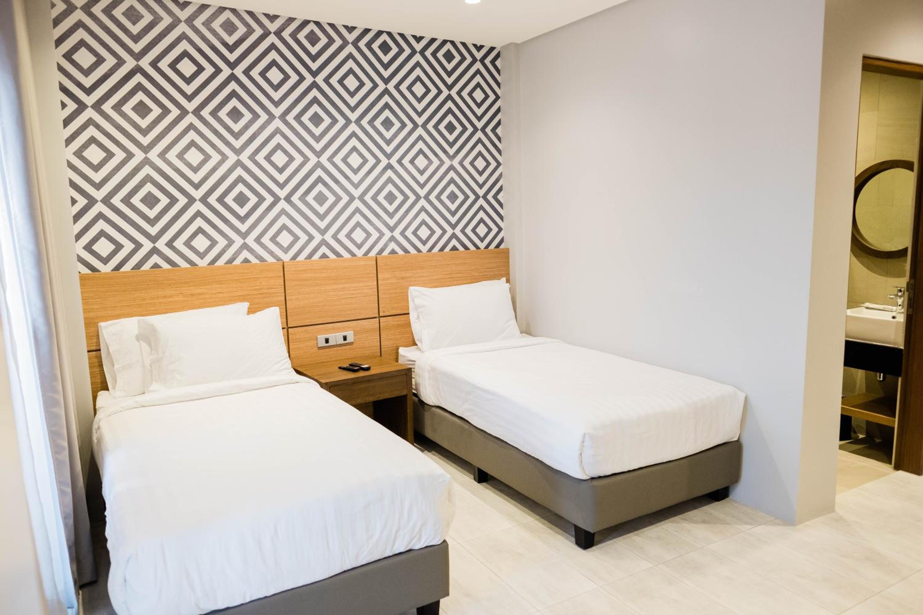 Deluxe Twin Room - Photo 5