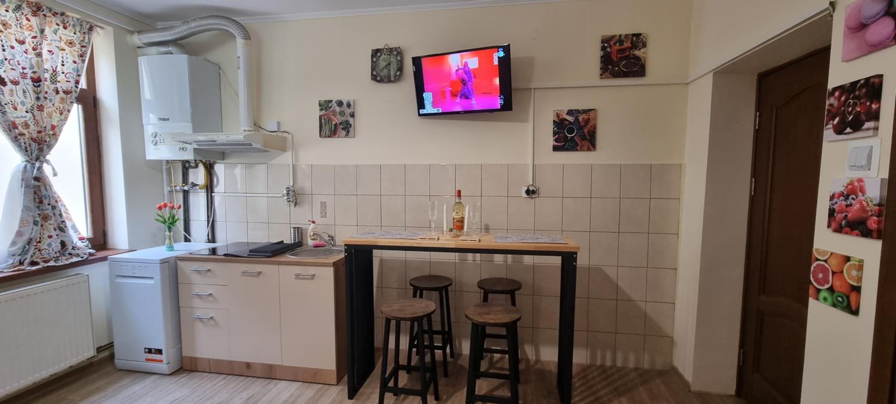 One-Bedroom Apartment - Photo 27
