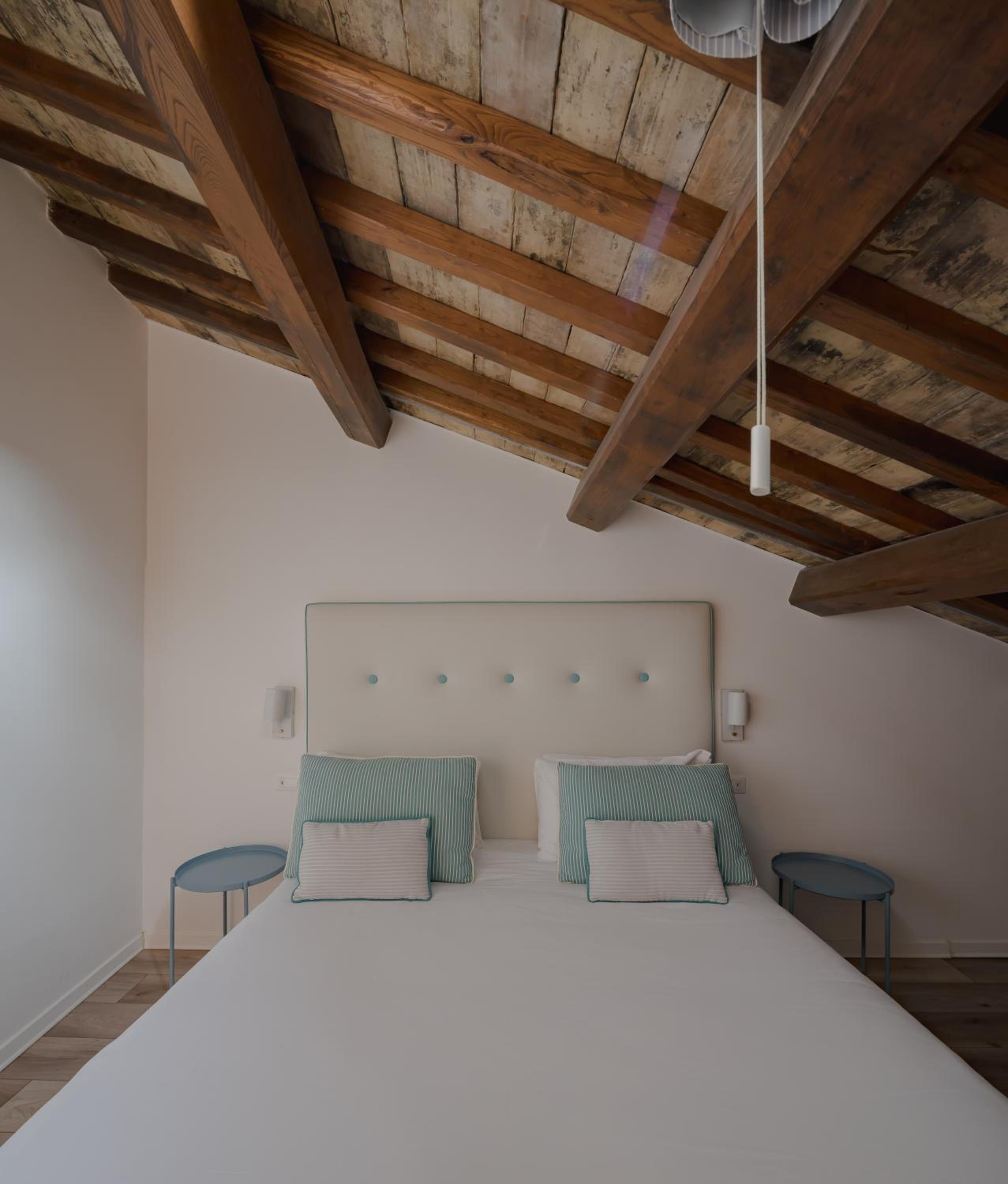 Double Room - Attic photo 3