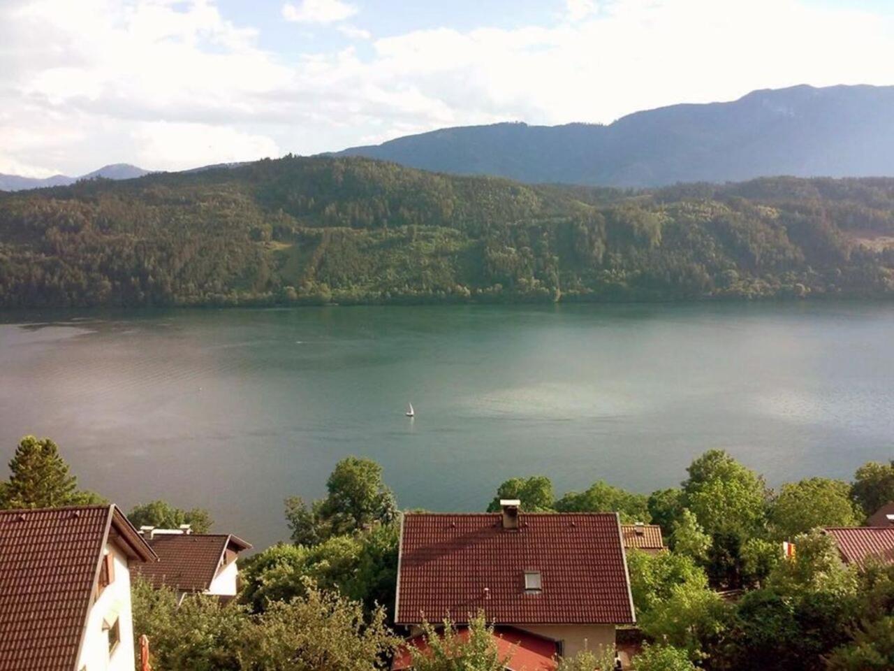 Apartment with Lake View photo 2