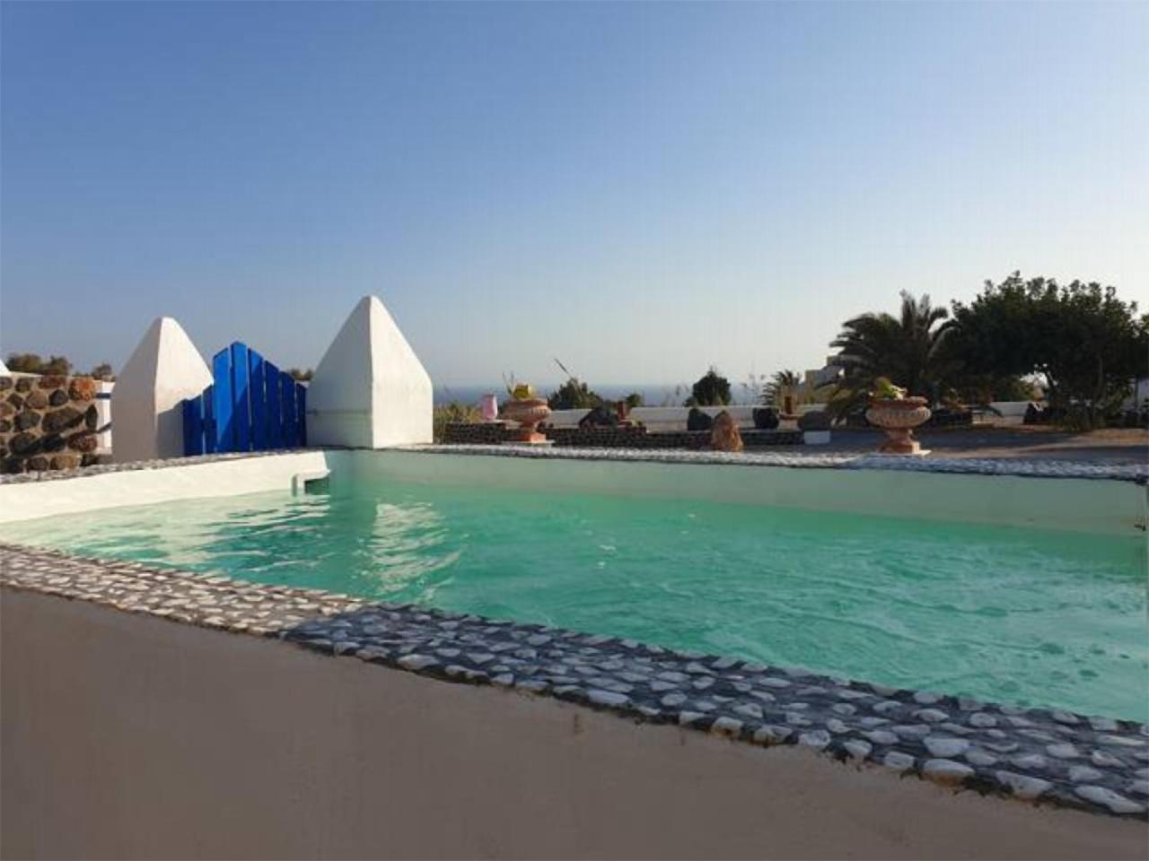 Suite with Private Pool - Photo 8